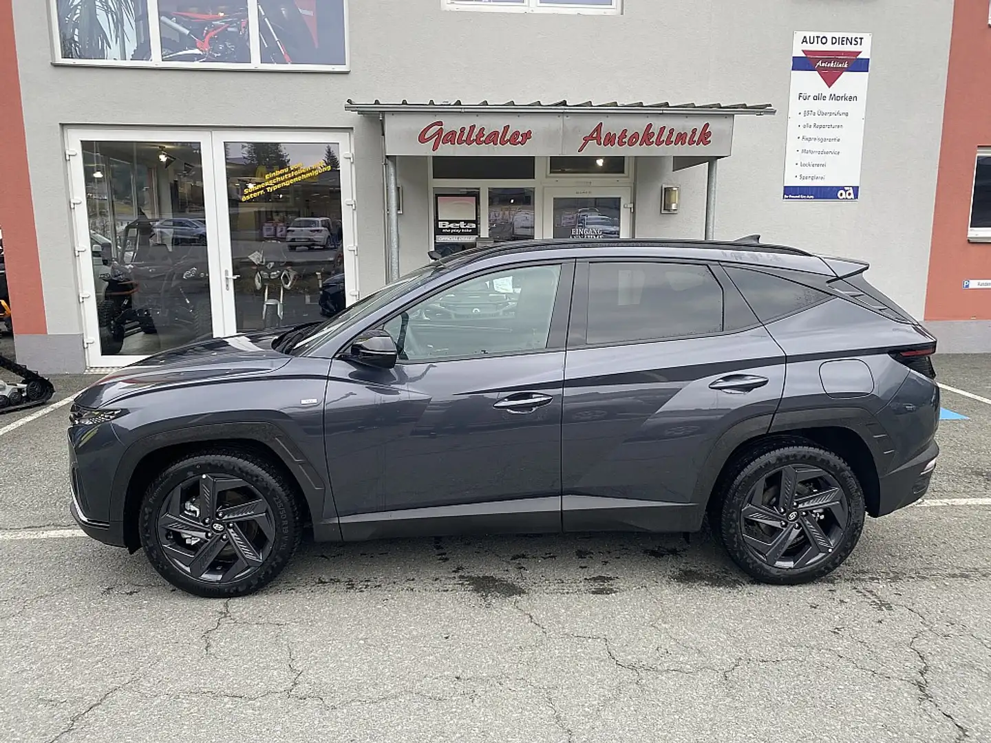 Hyundai TUCSON Tucson 1,6 CRDI 4WD 48V Trend Line Plus DCT Grau - 2