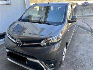 Verso 2,0 D-4D 150 Medium Family