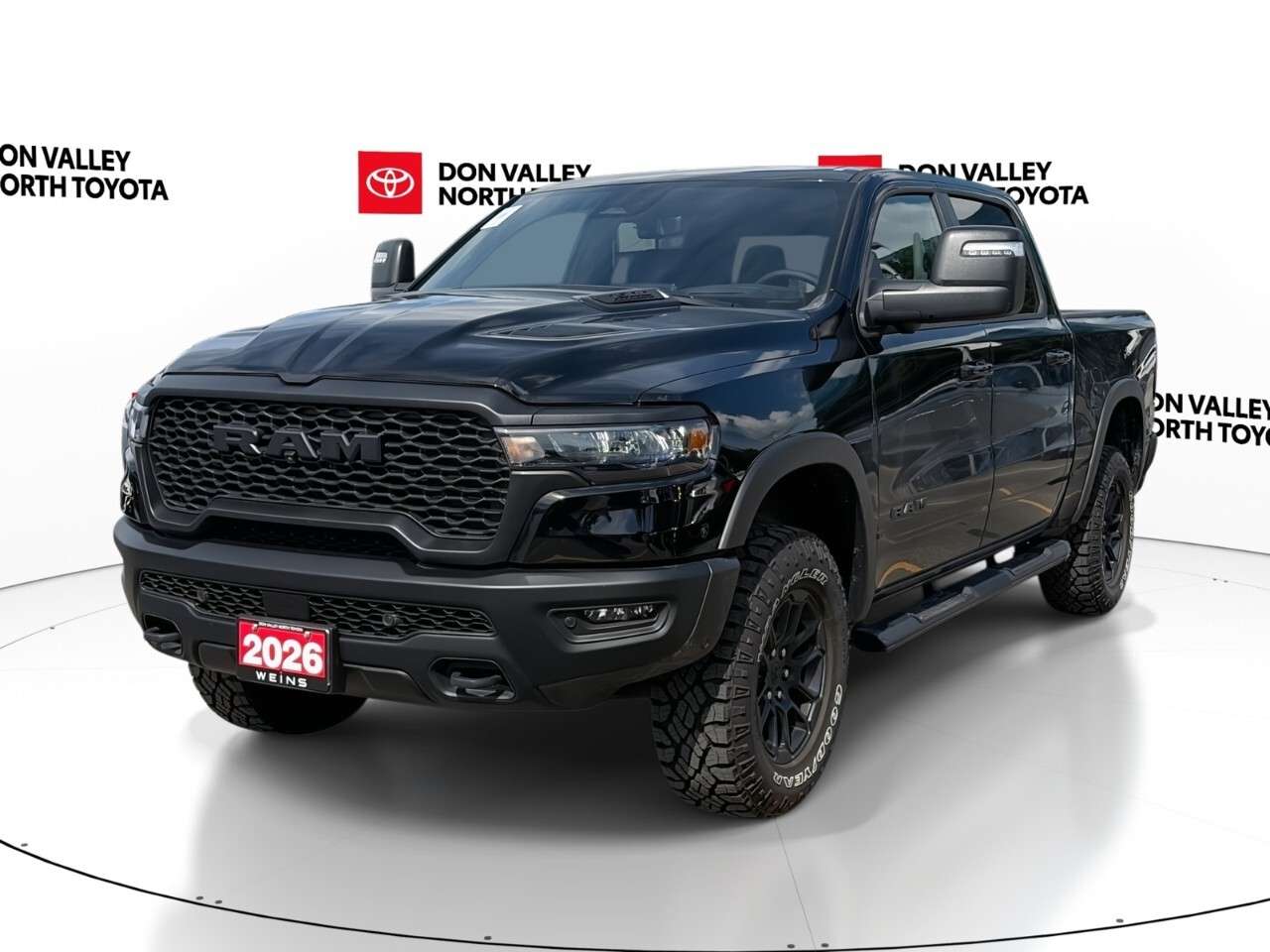 2026 RAM 1500 ONE OWNER | CLEAN CARFAX | LOW KM | PANO ROOF
