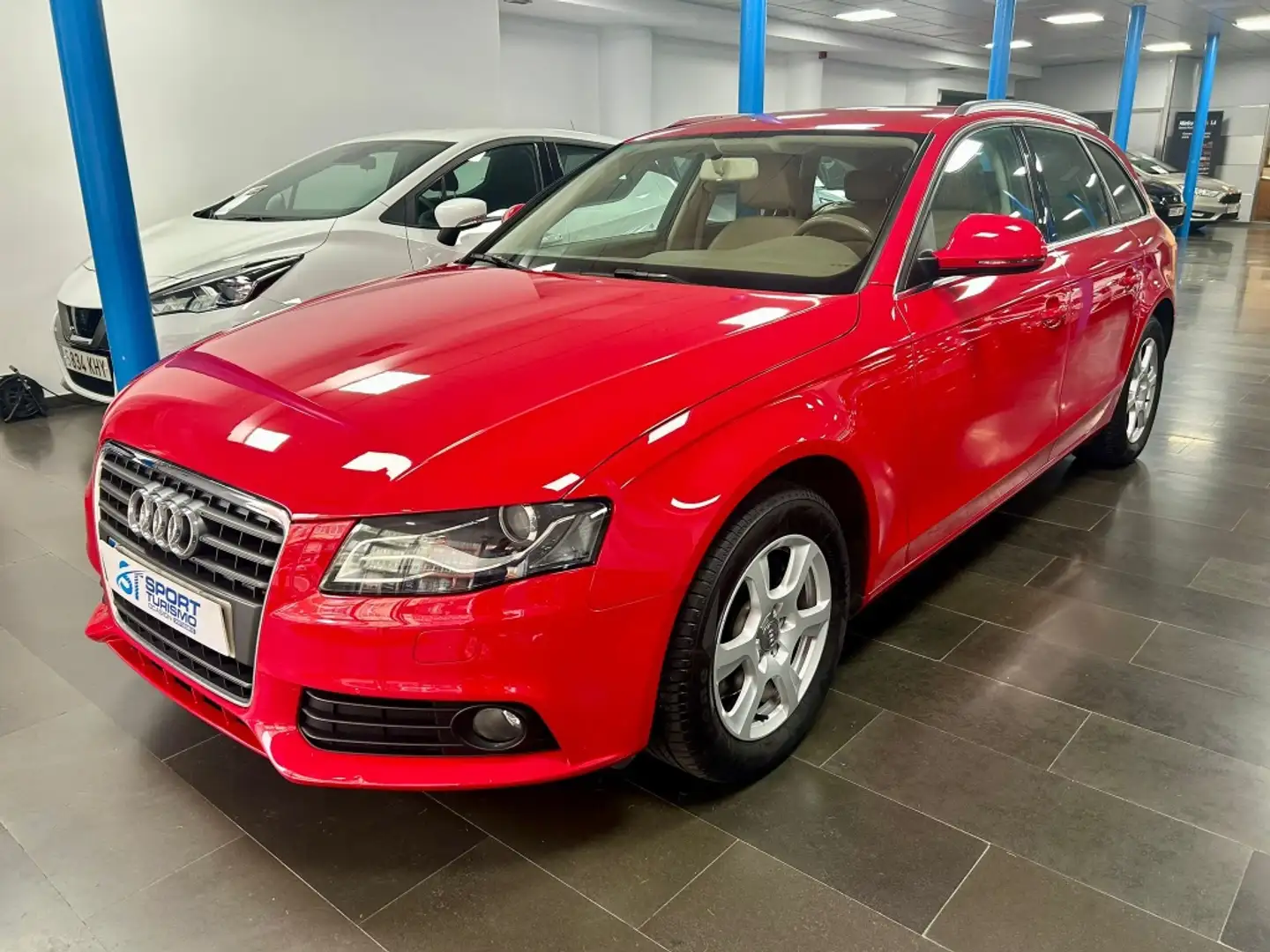 Audi A4 Avant 2.0TDI DPF Rojo - 1