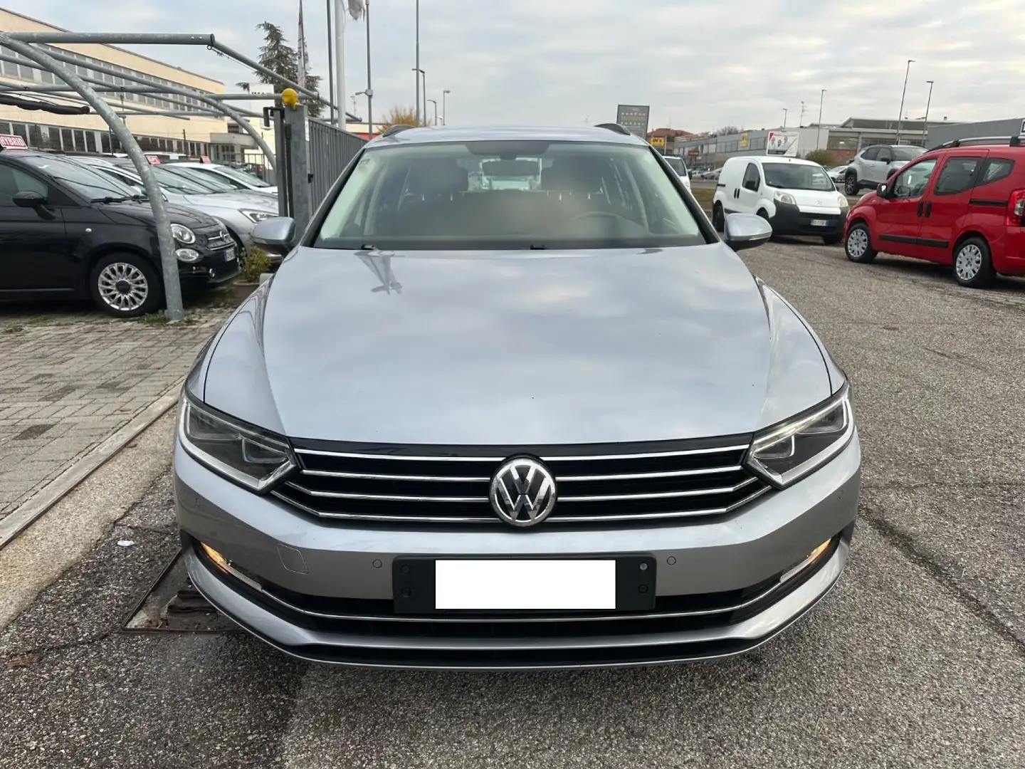 Volkswagen Passat Variant 2.0 TDI DSG Business BlueMotion Tech Argent - 2