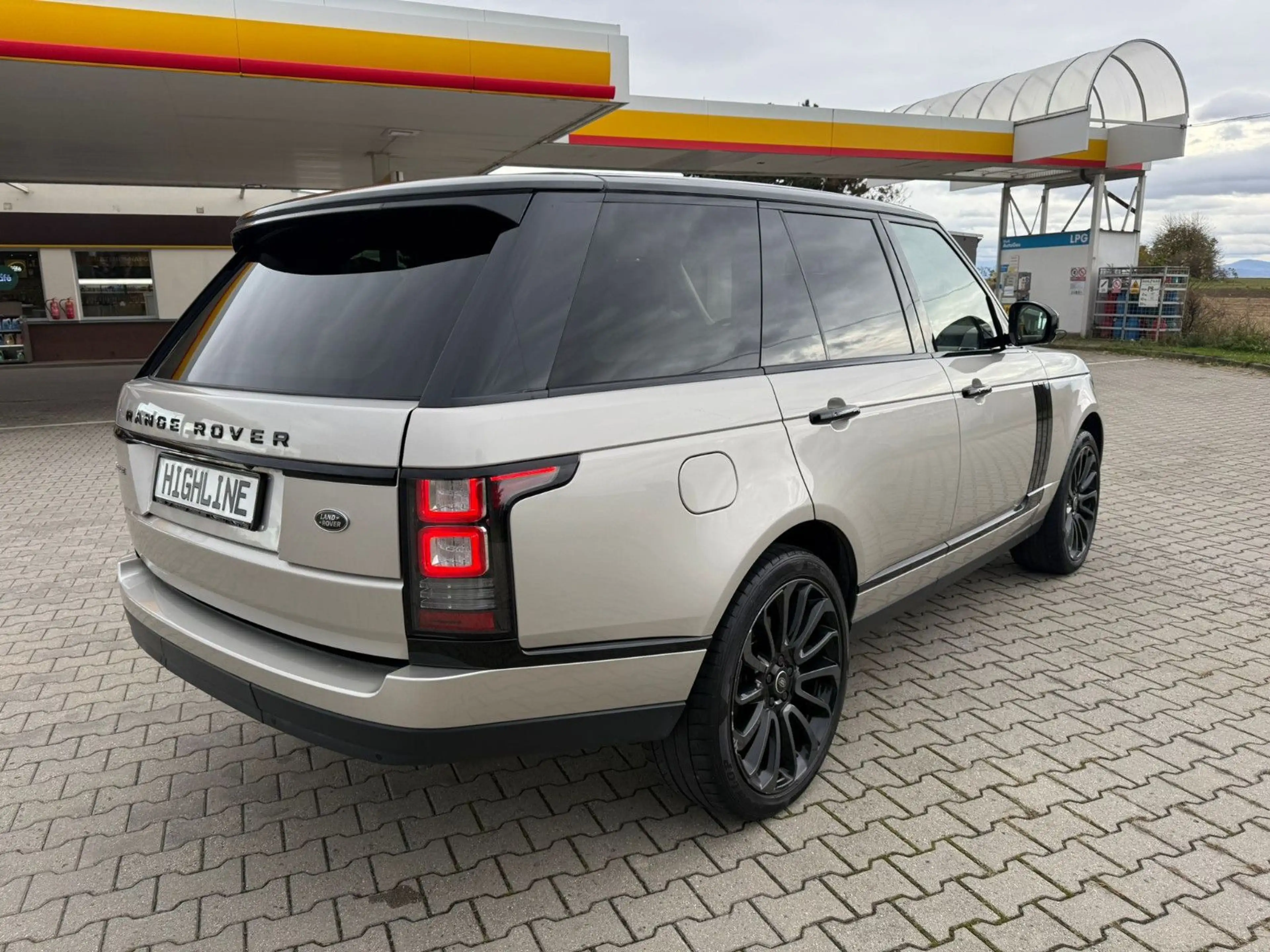 Land Rover Range Rover Vogue - 3.0 V6 - ACC,Sitzlüftung, 360 Kam. — photo 4