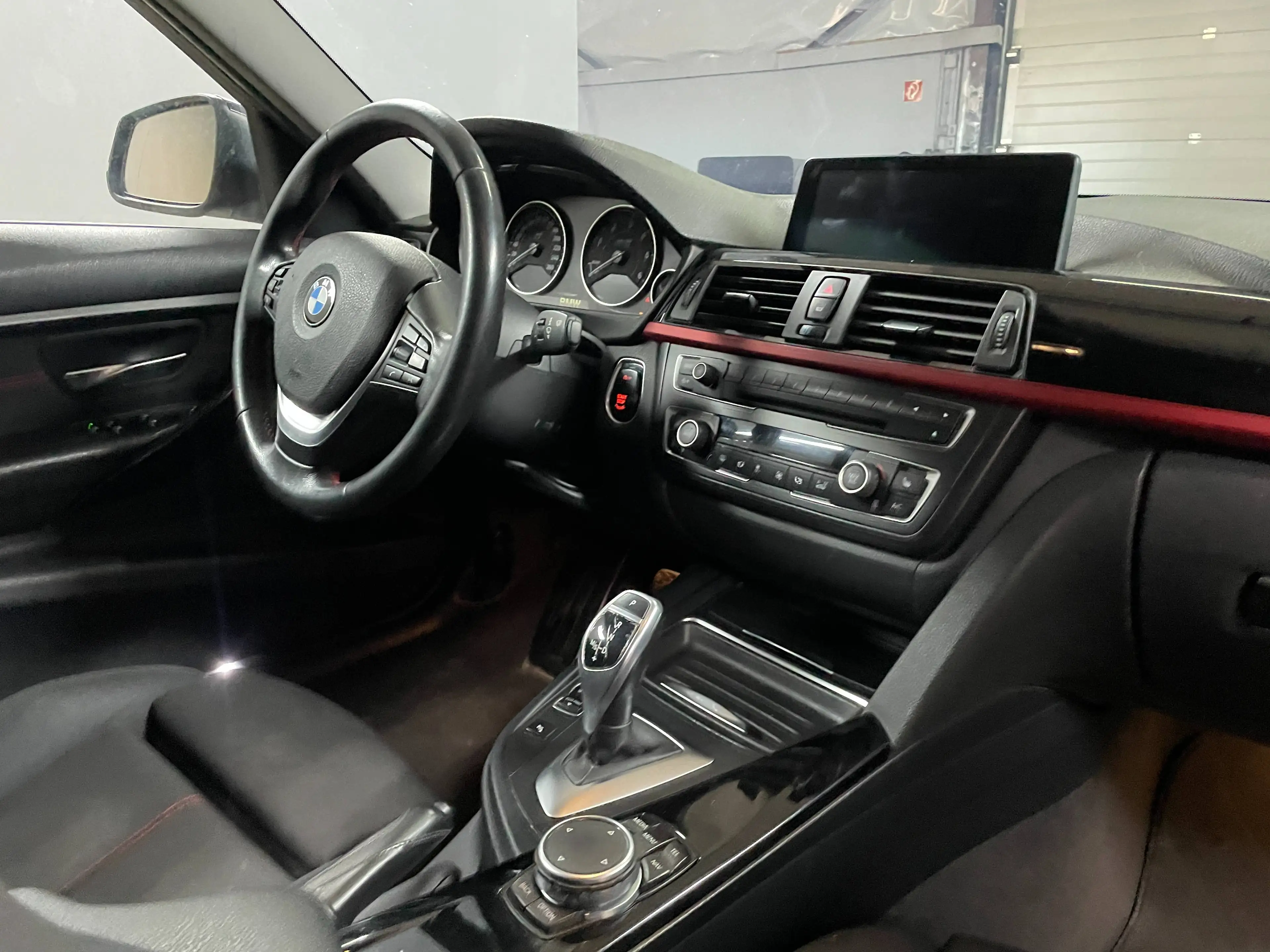 BMW 335 335 d xDrive — photo 8