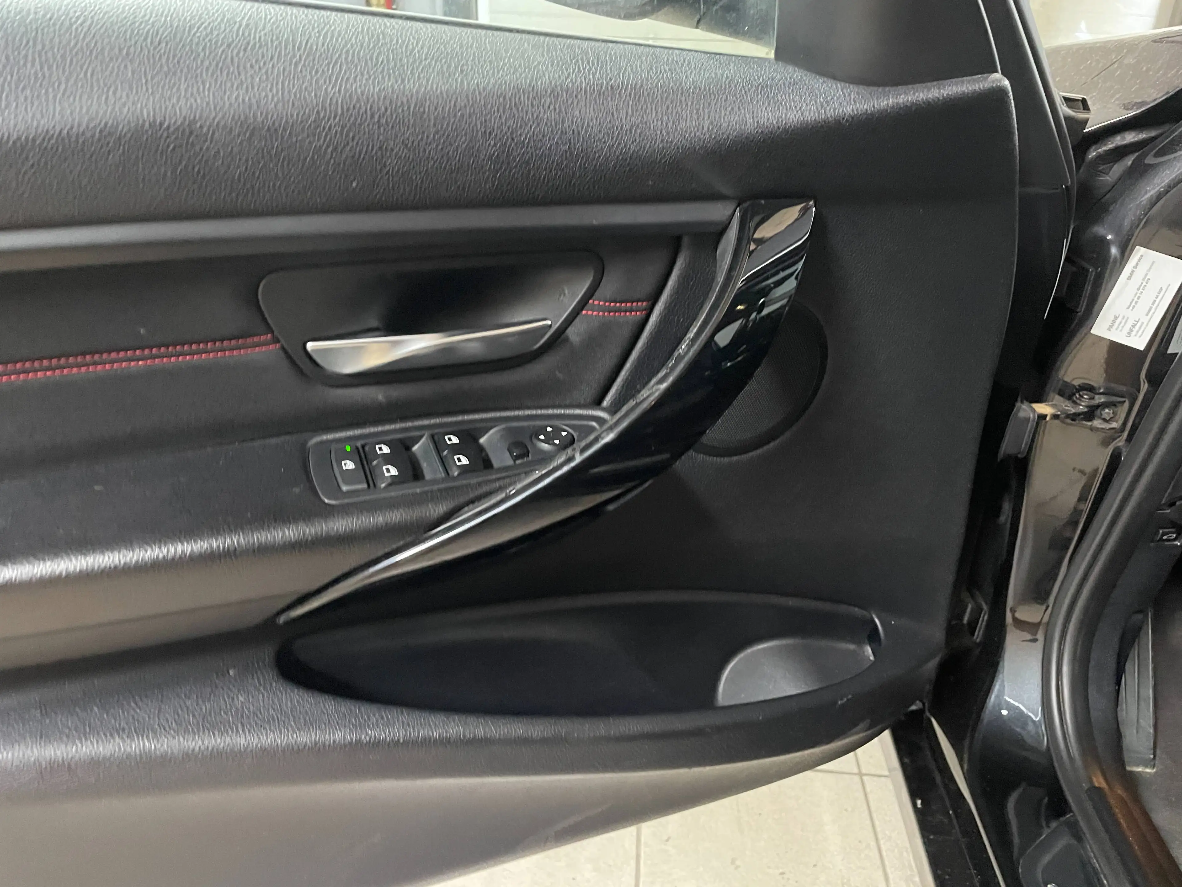 BMW 335 335 d xDrive — photo 10