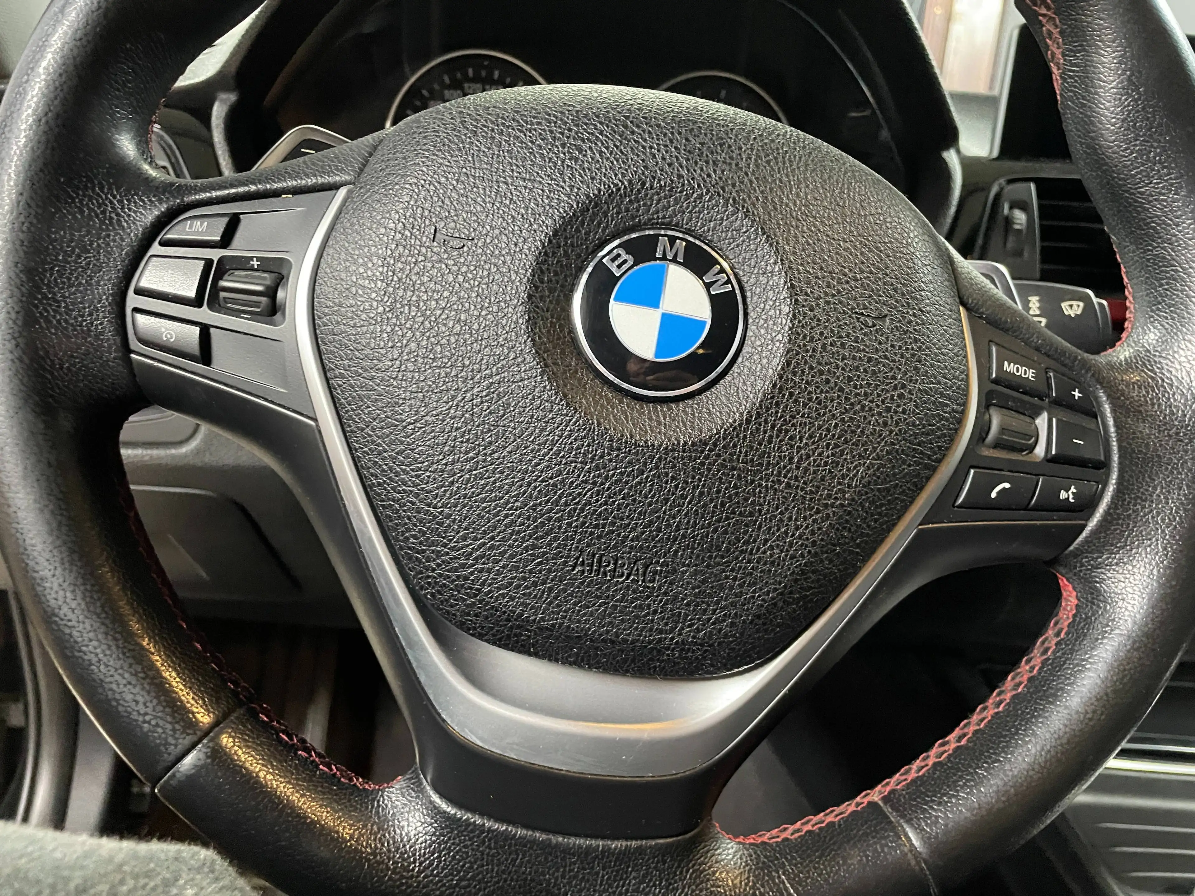 BMW 335 335 d xDrive — photo 11