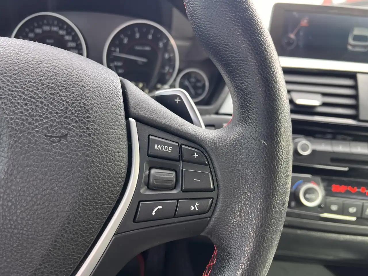 BMW 4 Series снимка BMW 4 Series