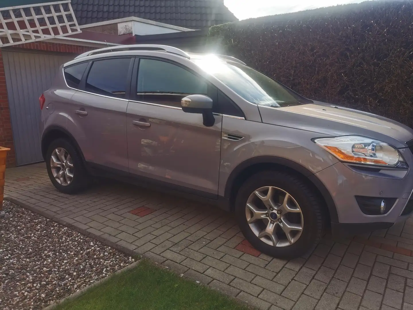 Ford Kuga 2.0 TDCi 4x4 Aut. Champions Edition - 2