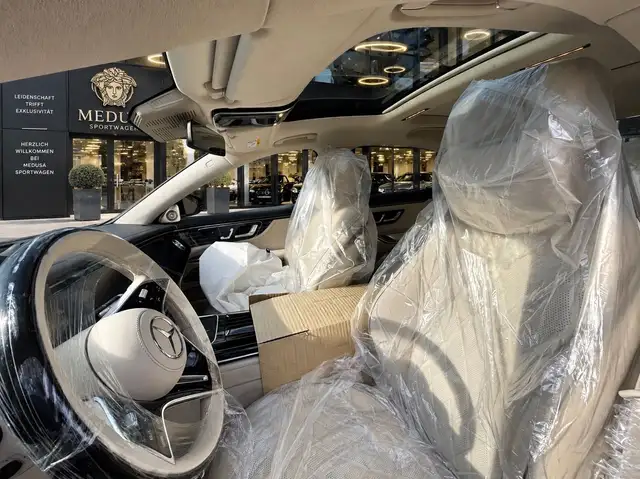Mercedes-Benz S-Class view 9