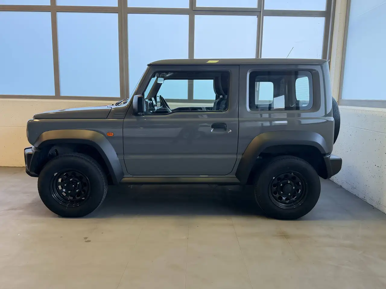Suzuki Jimny 2024