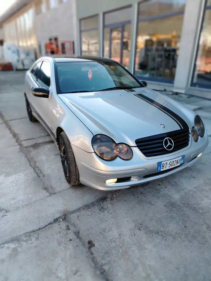 Mercedes-Benz 220, foto 9