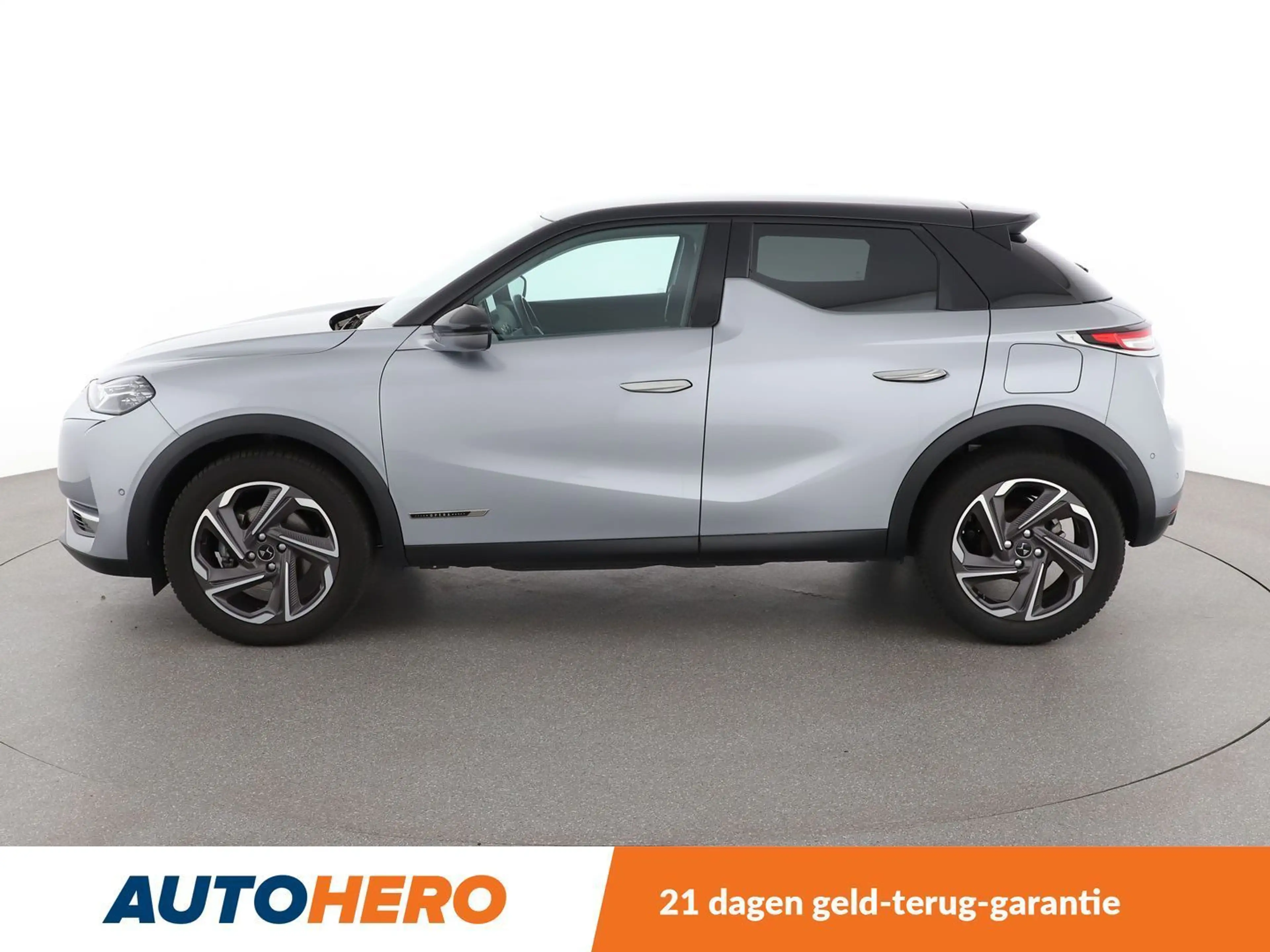 DS Automobiles DS 3 Crossback 1.2 PureTech Grand Chic — photo 3