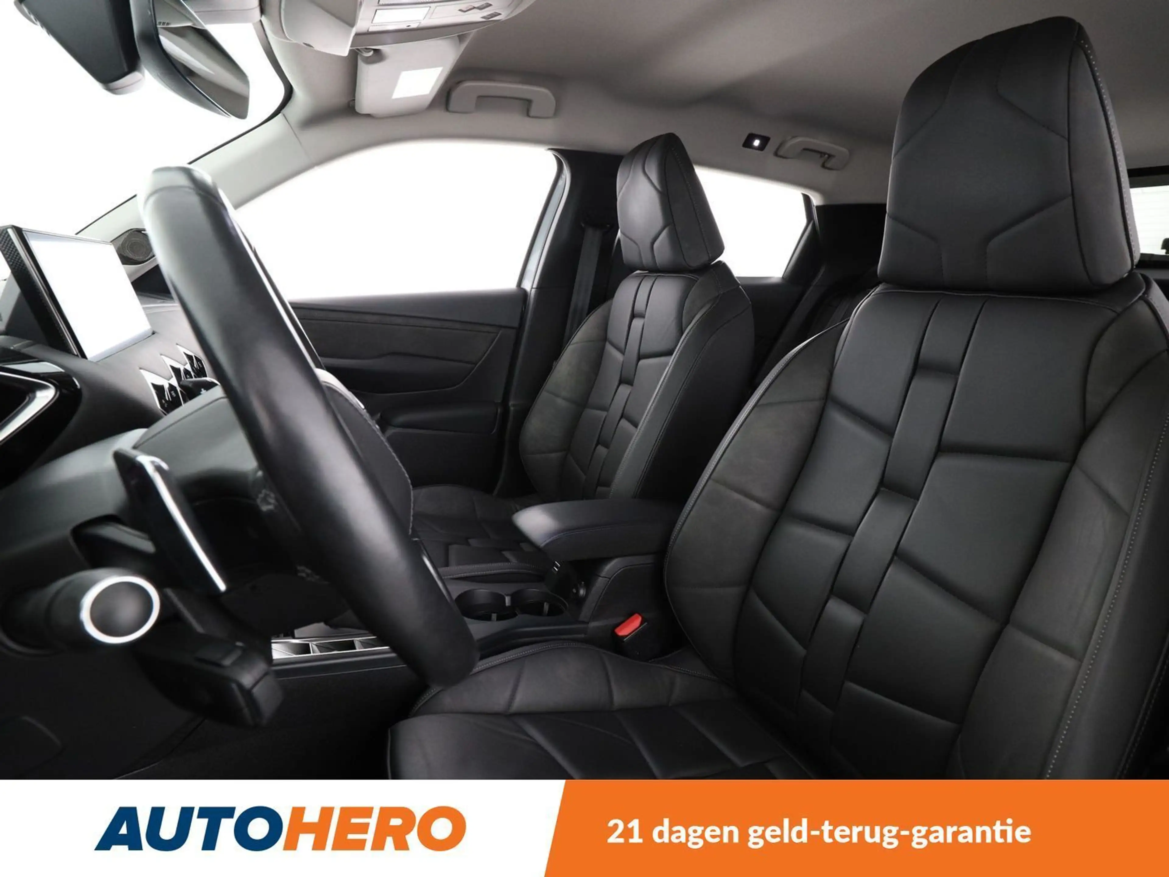 DS Automobiles DS 3 Crossback 1.2 PureTech Grand Chic — photo 10