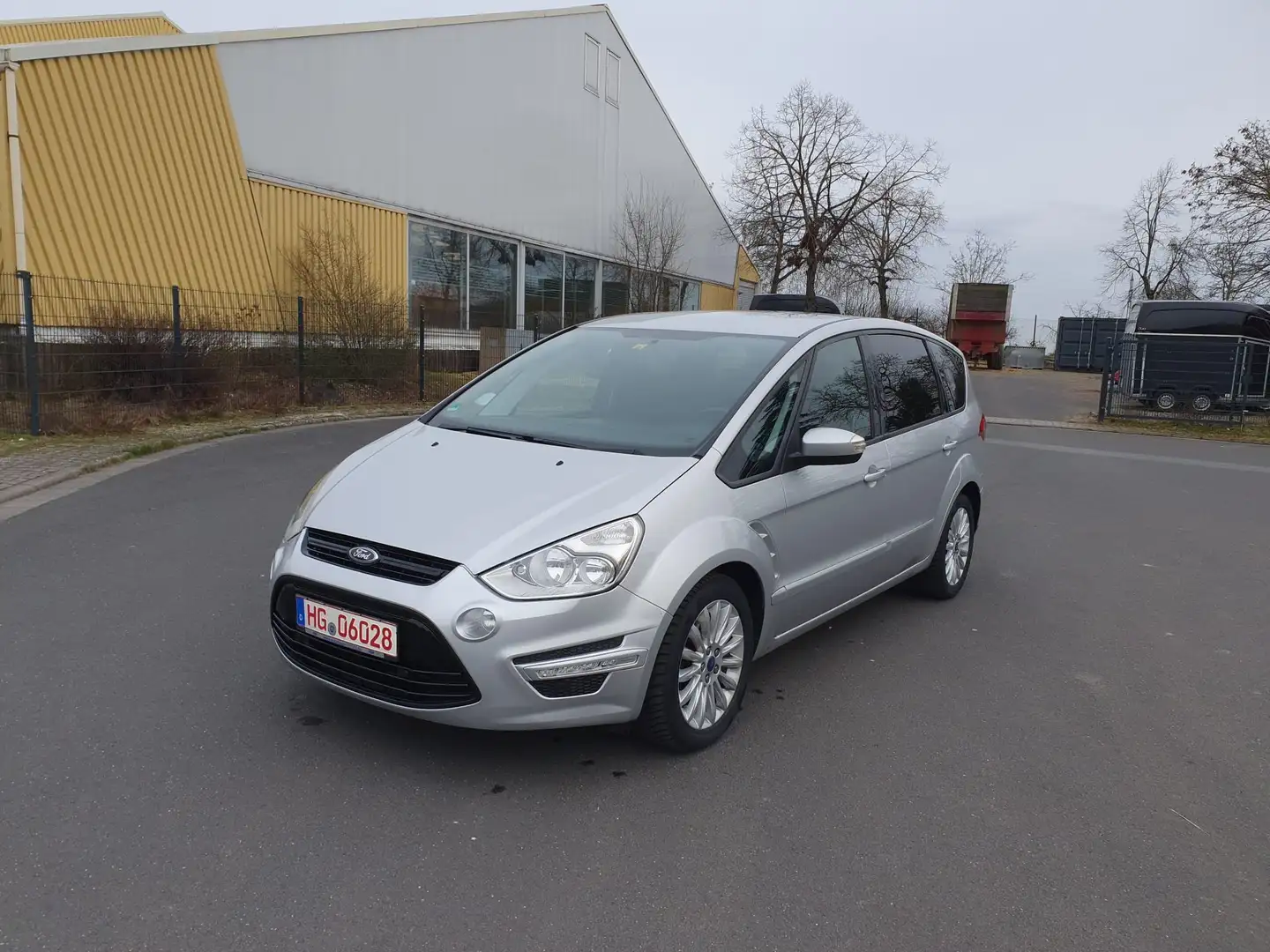 Ford S-Max Business Edition - 1