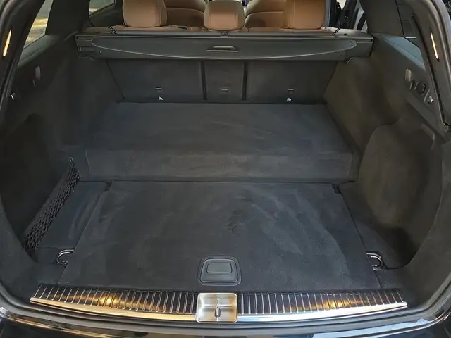 Mercedes-Benz E-Class view 11