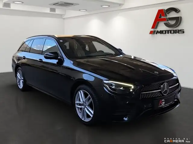 Mercedes-Benz E-Class view 3