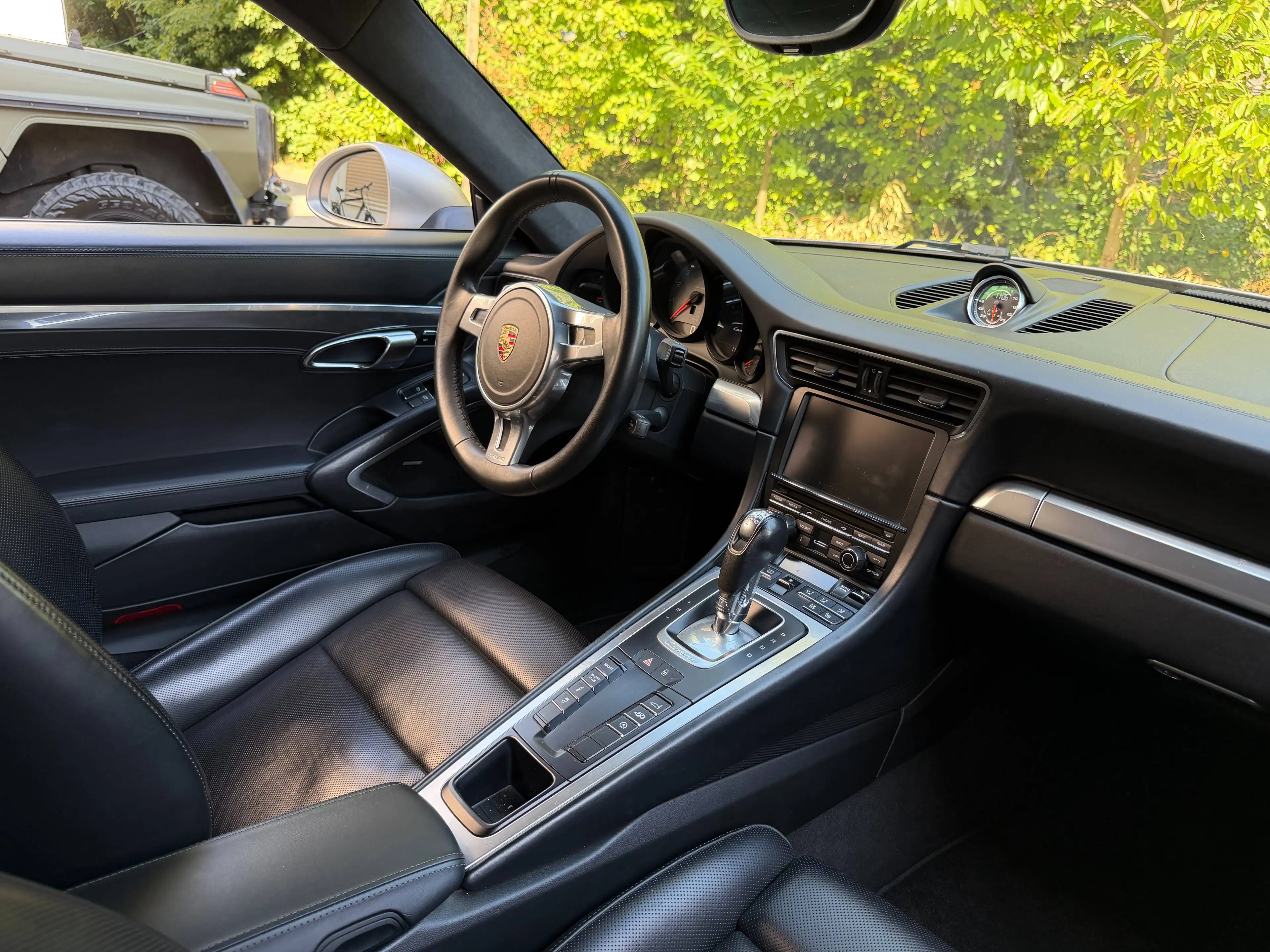 Porsche 991 911 Carrera 4 S — photo 11