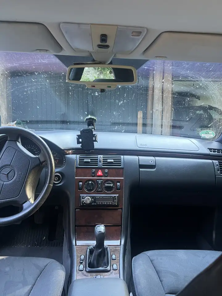 Mercedes-Benz E 200 Elegance, foto 7