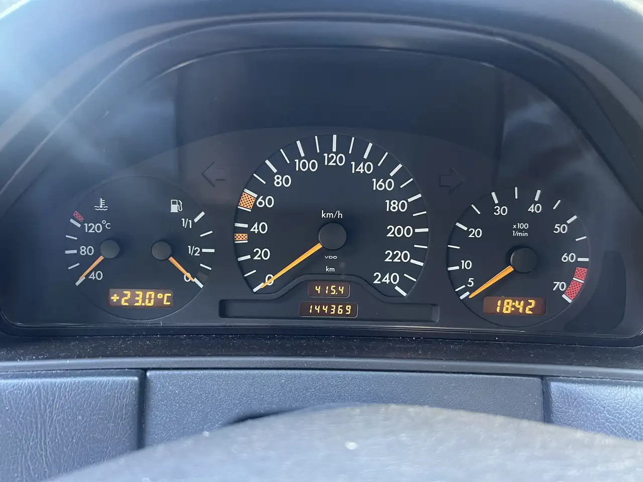 Mercedes-Benz E 200 Elegance, foto 8