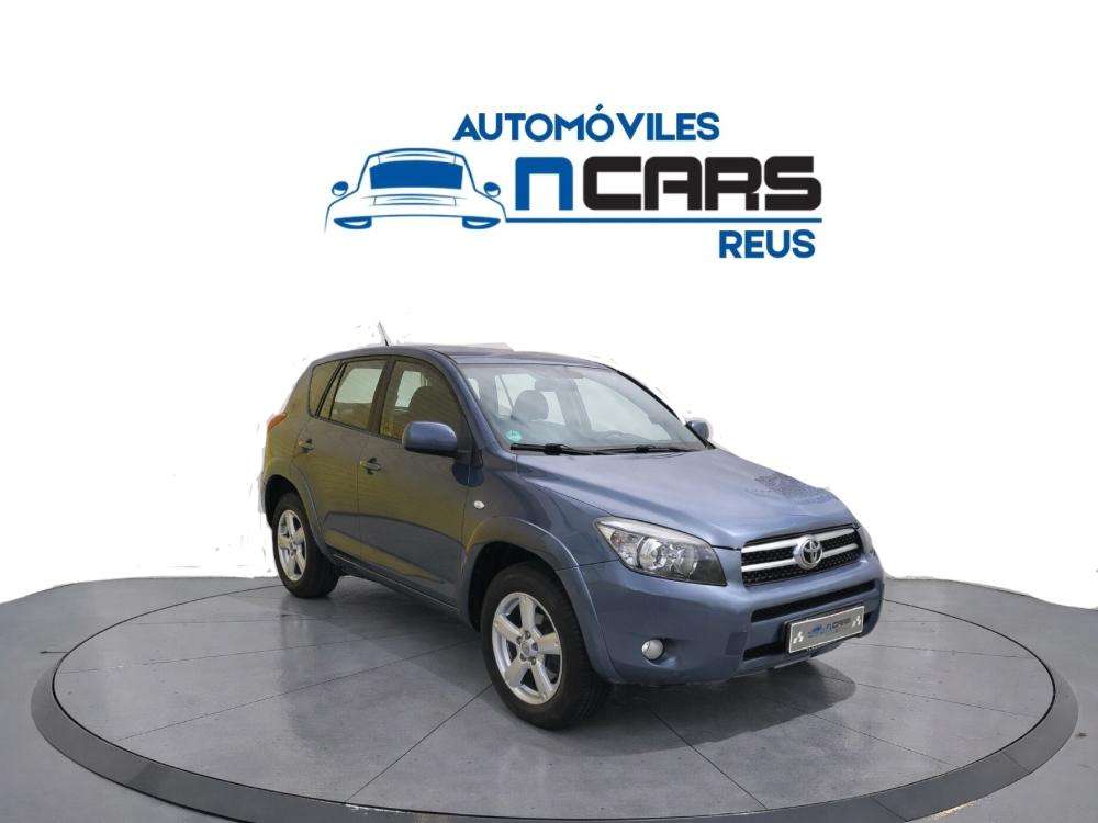 Toyota RAV 4 2.2D-4D Sol - foto 1
