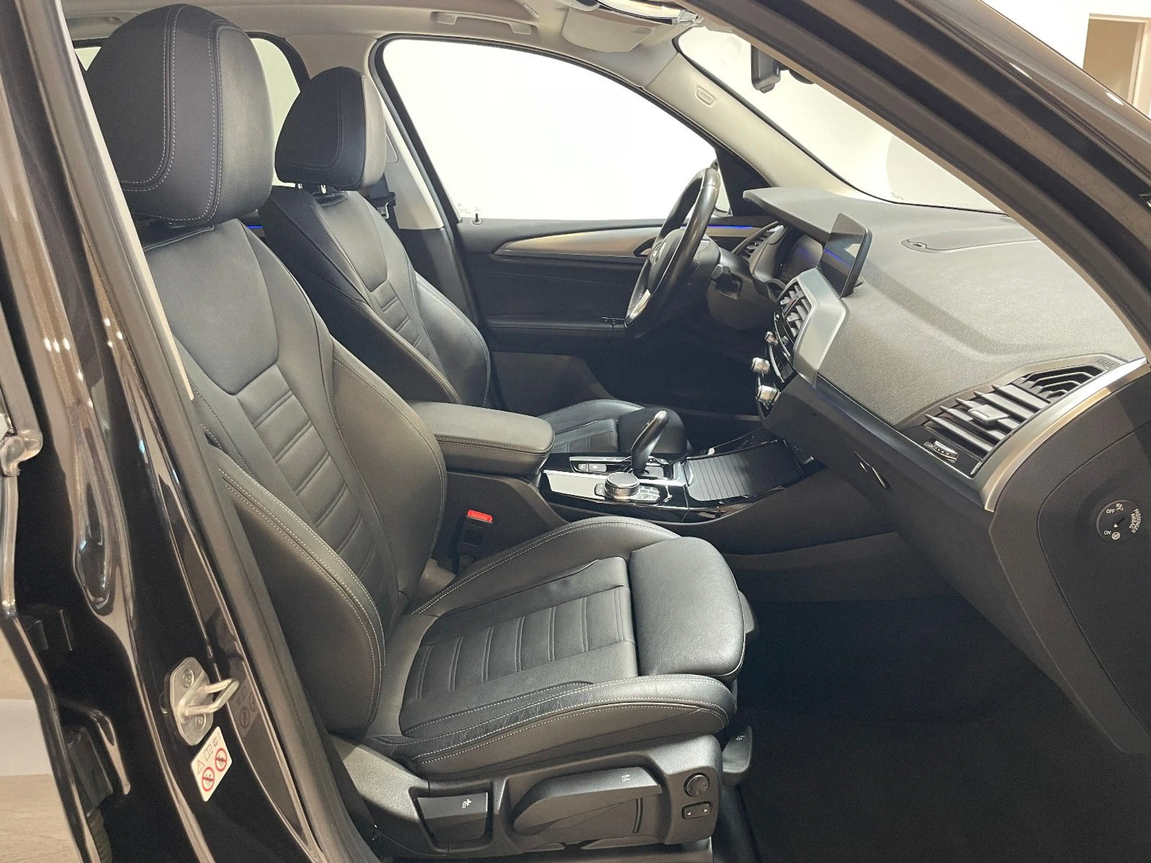 BMW X3 xDrive20d xLine 1.Hd*LED*Leder*AHK*Sportsit M — photo 15