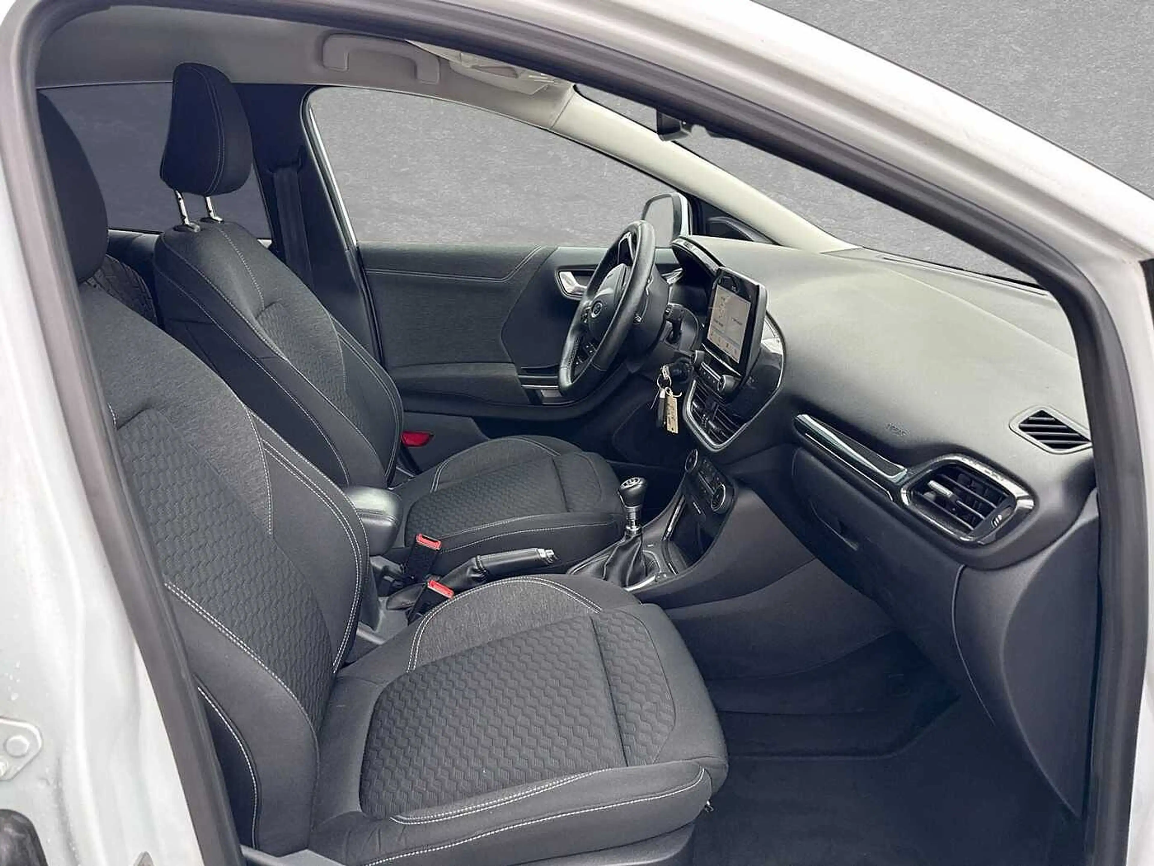 Ford Puma 1.0 EcoBoost Hybrid TITANIUM — photo 3