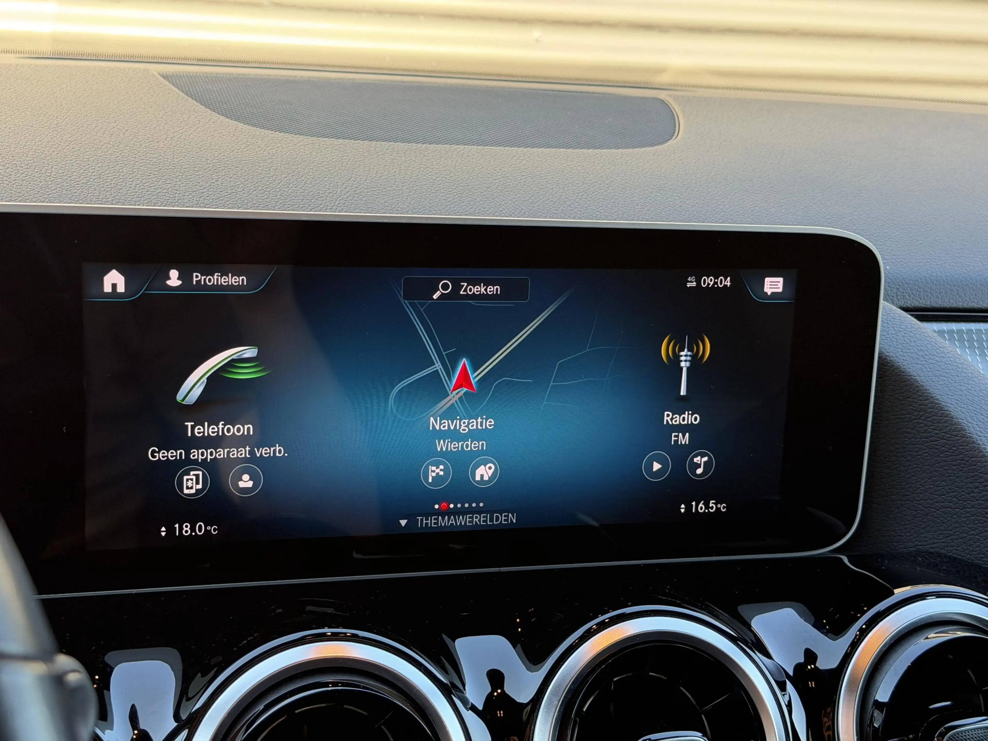 Mercedes-Benz B 180 Advantage — photo 14