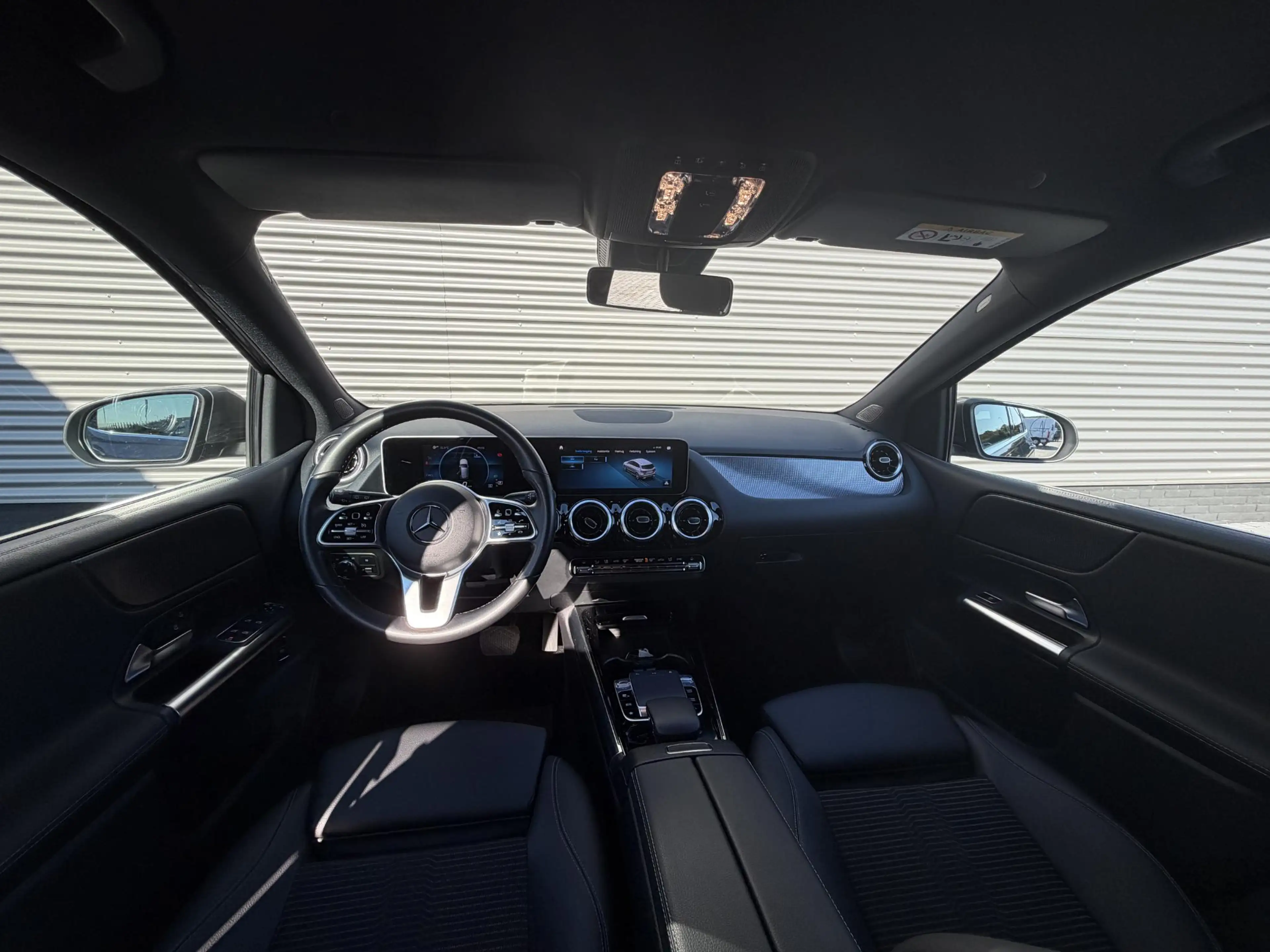 Mercedes-Benz B 180 Advantage — photo 2