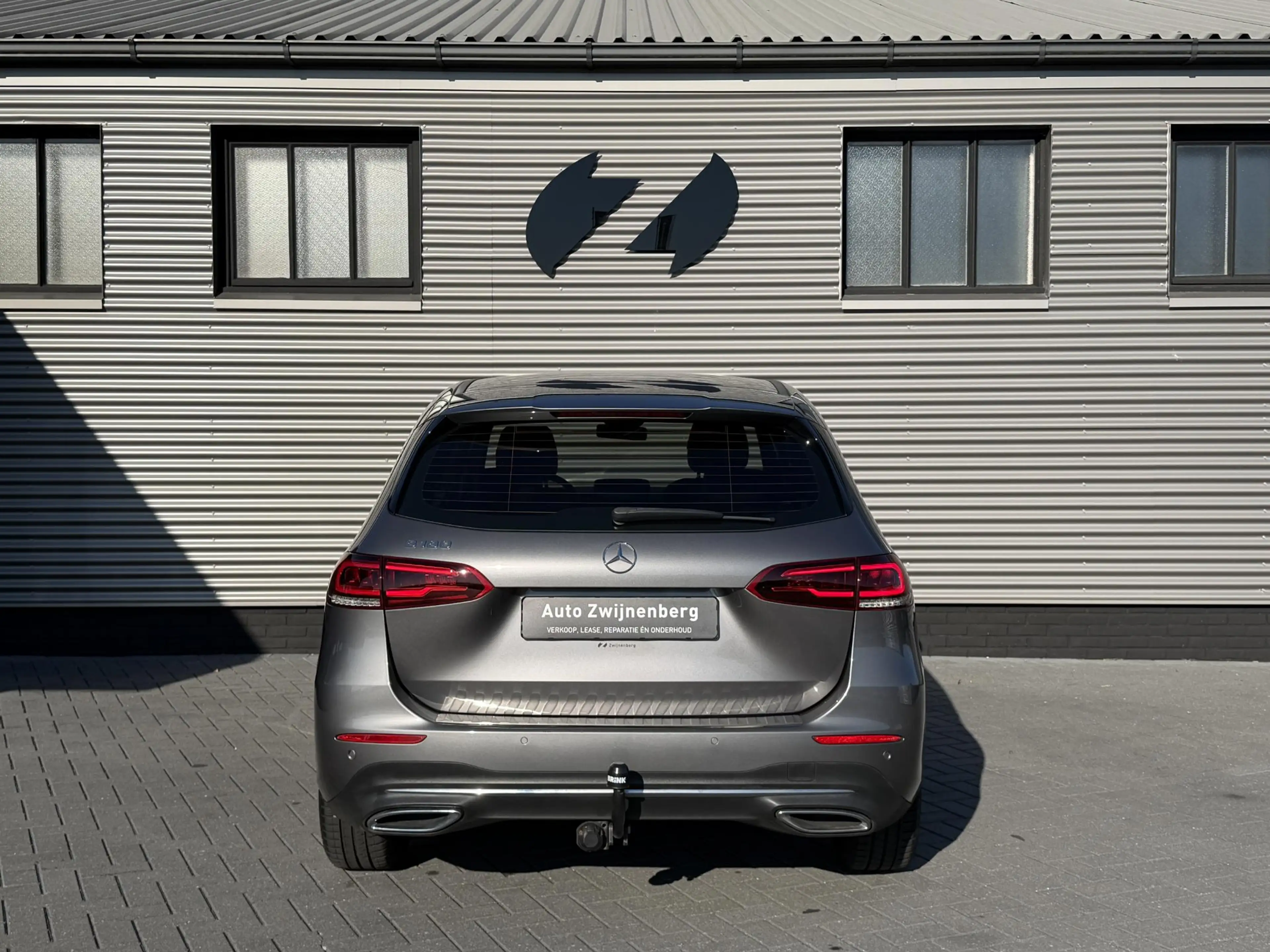Mercedes-Benz B 180 Advantage — photo 16