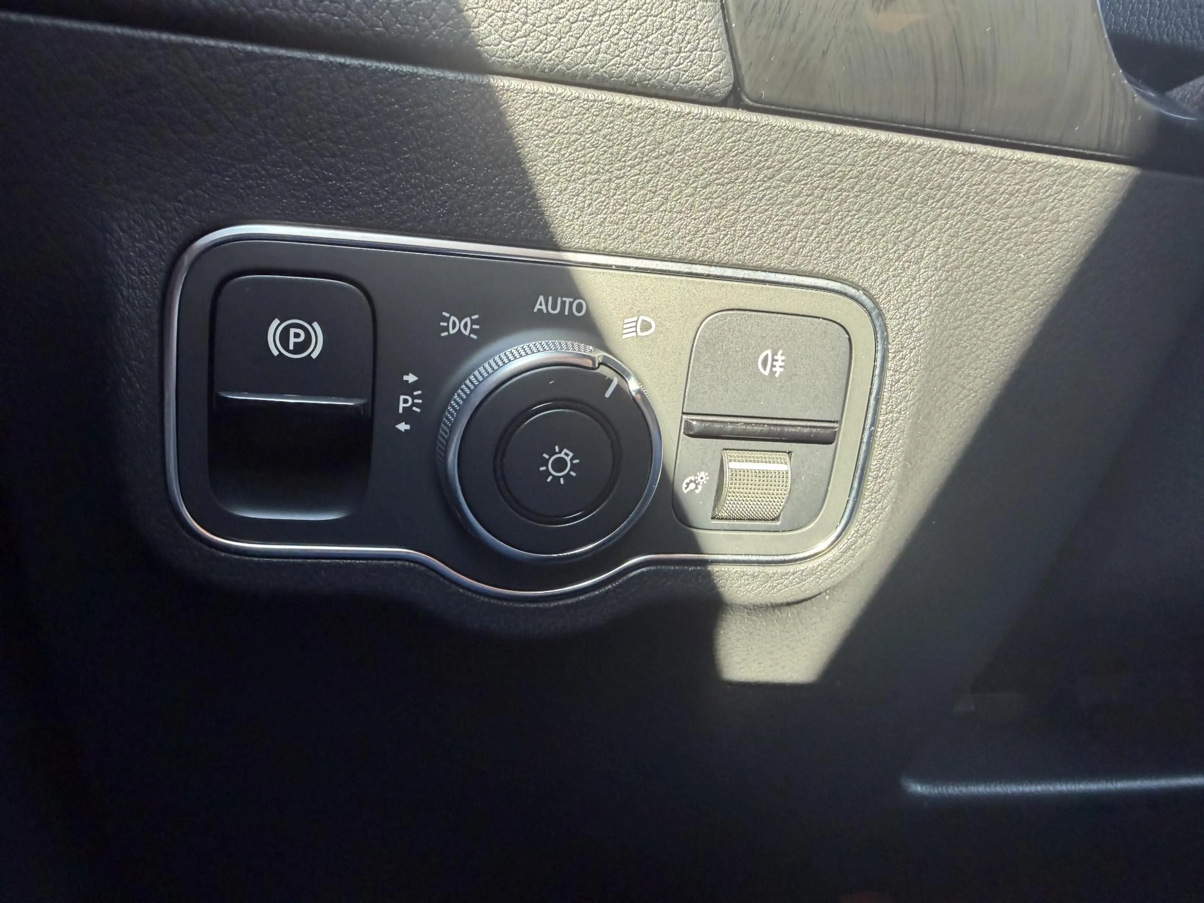 Mercedes-Benz B 180 Advantage — photo 10