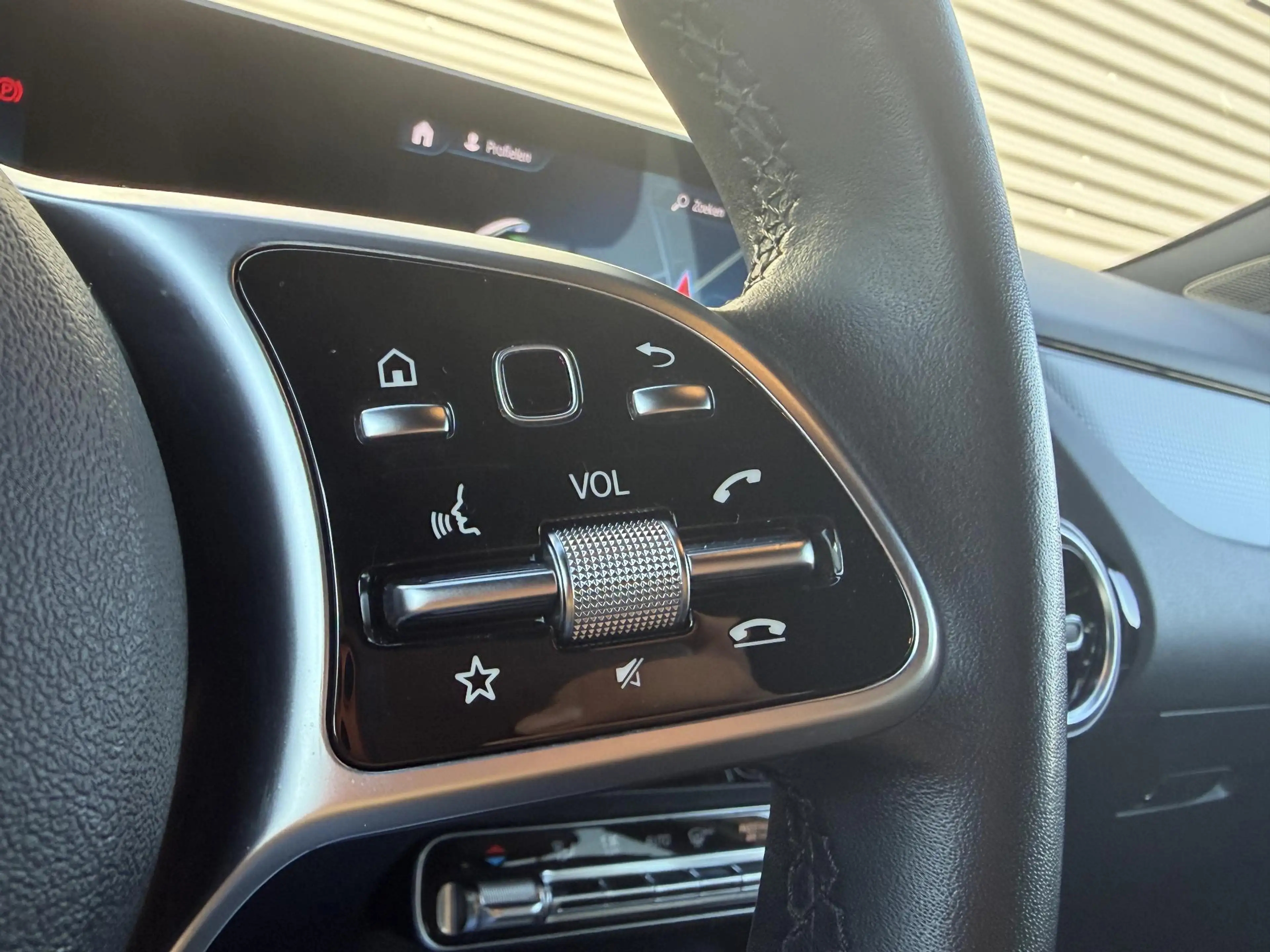 Mercedes-Benz B 180 Advantage — photo 13