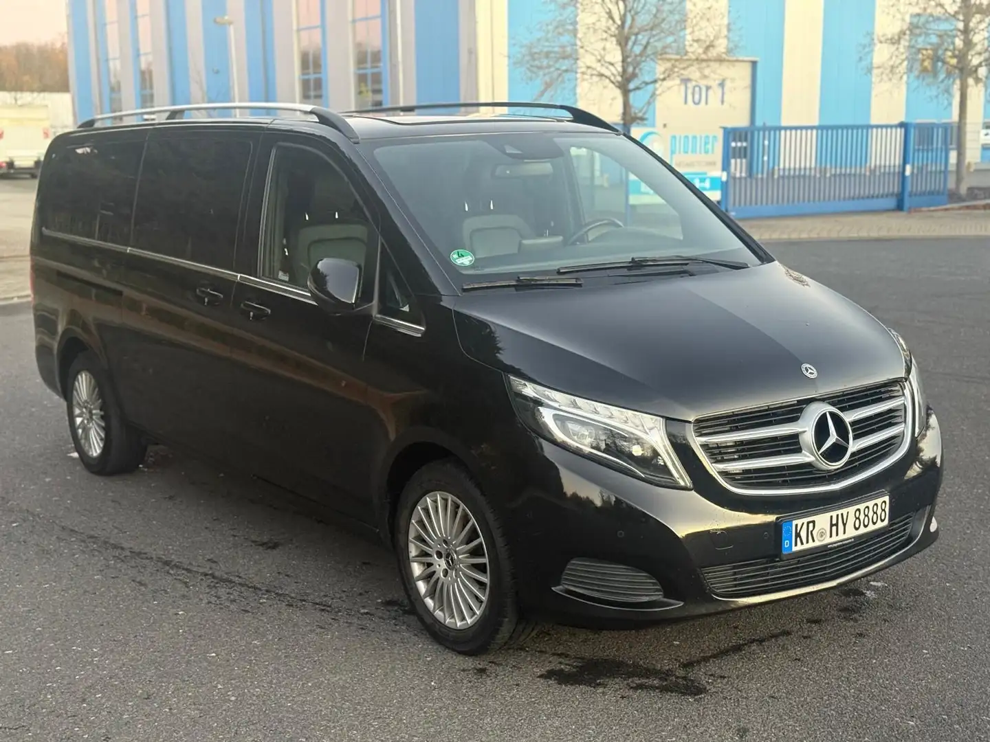 Mercedes-Benz V 200 V250d AVANTGARDE extralang Noir - 1