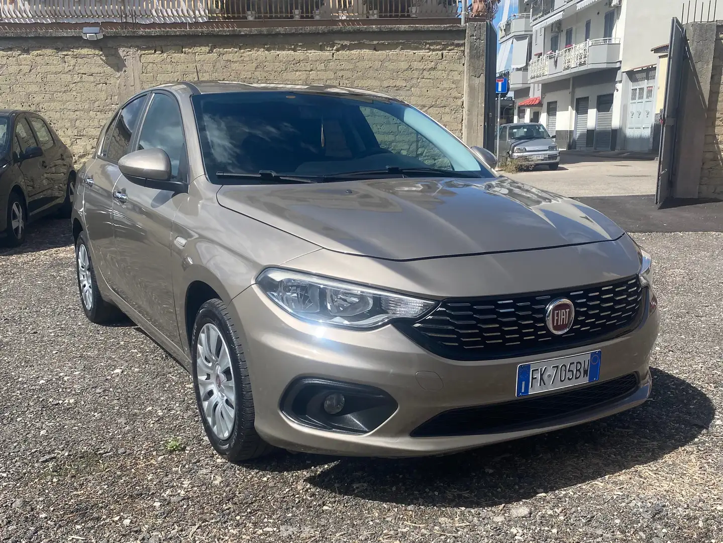 Fiat Tipo Tipo 5 porte II 2016 5p 1.4 tjt Pop Gpl 120cv Bronz - 2
