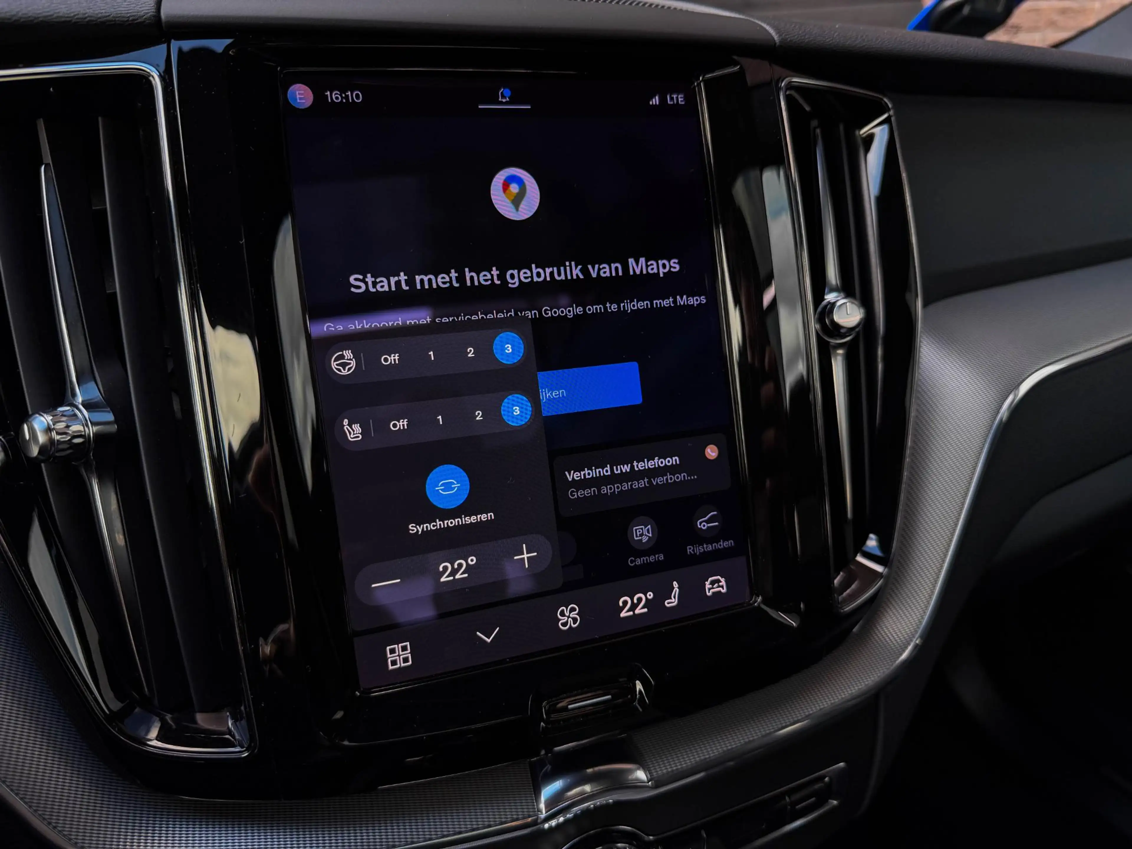 Volvo XC60 2.0 T8 Plug-in hybrid AWD R-Design | Pano | 21" | — photo 23