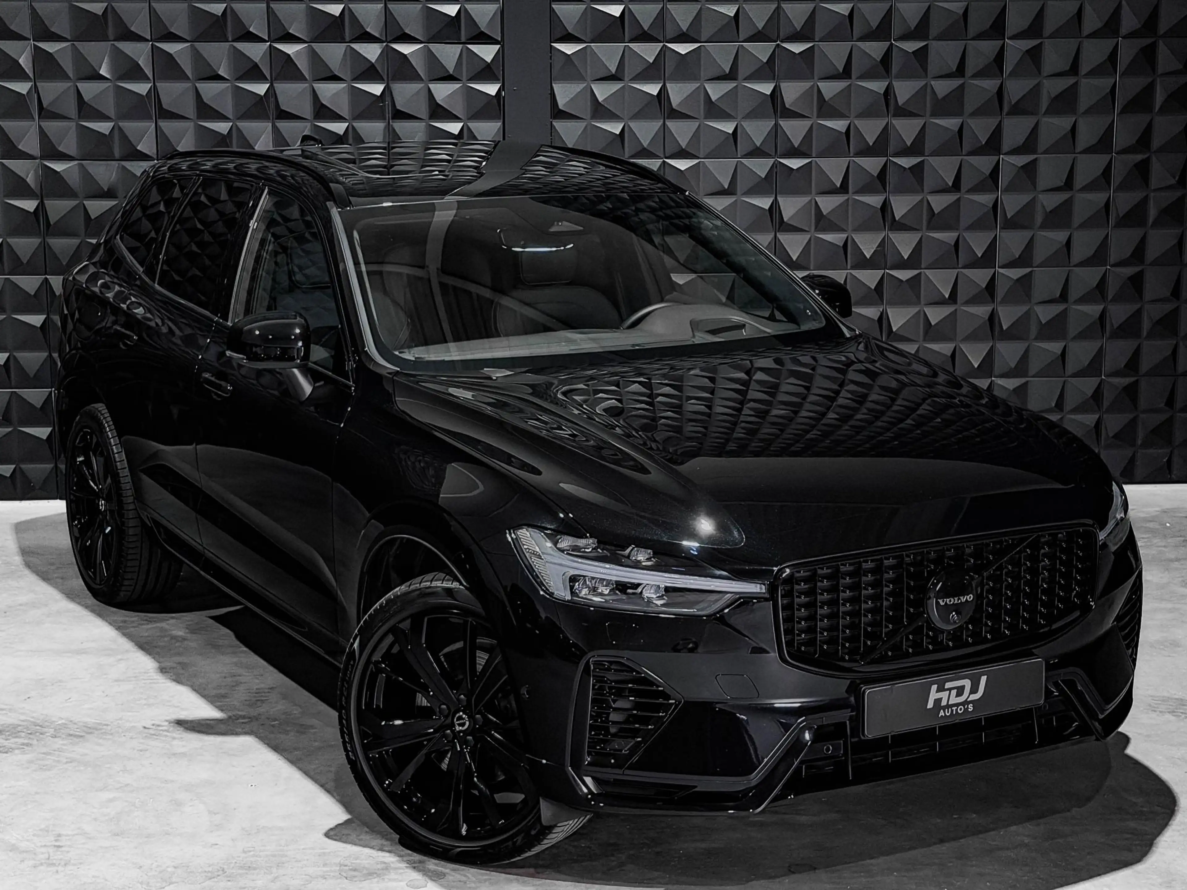 Volvo XC60 2.0 T8 Plug-in hybrid AWD R-Design | Pano | 21" | — photo 41