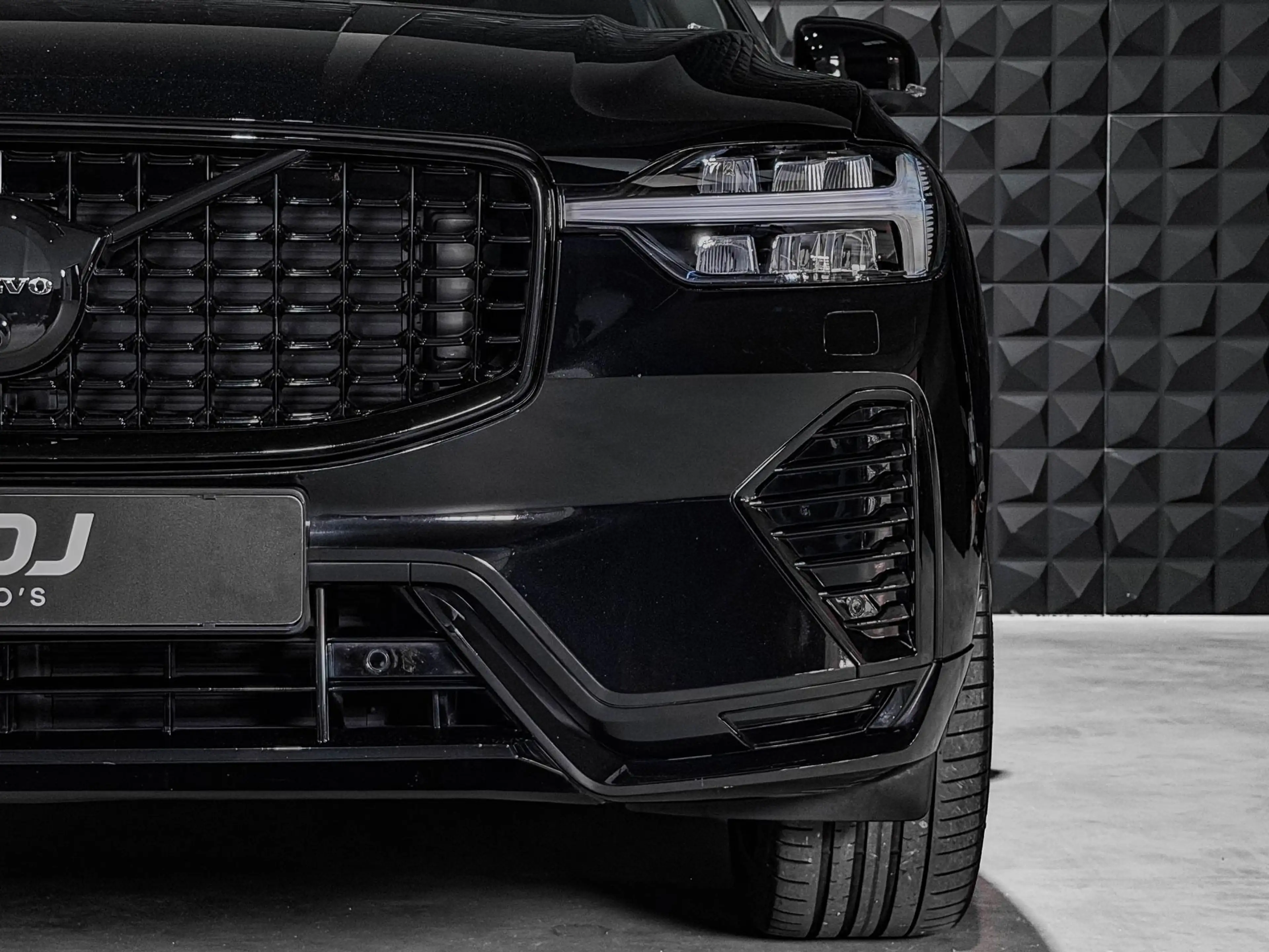 Volvo XC60 2.0 T8 Plug-in hybrid AWD R-Design | Pano | 21" | — photo 28