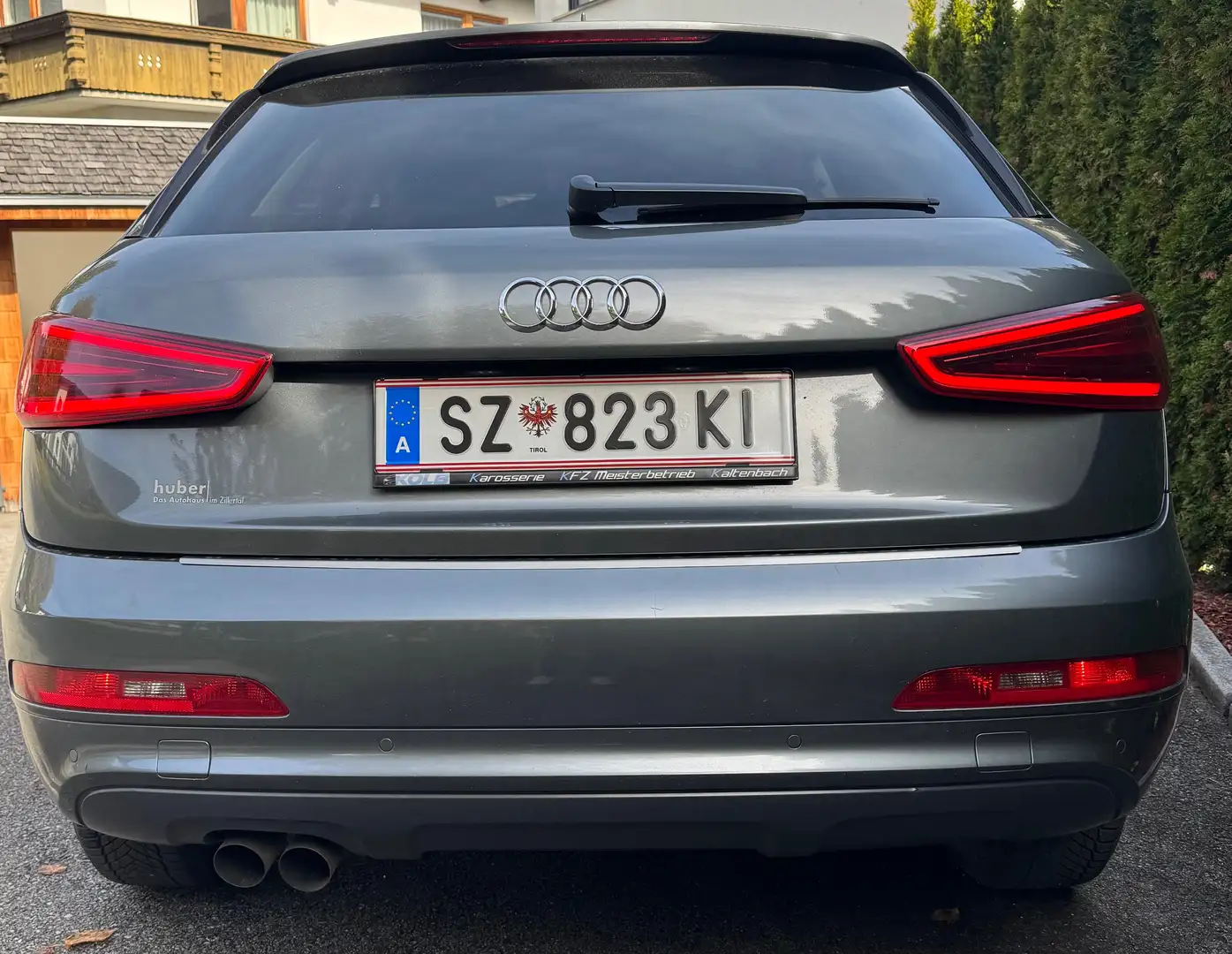 Audi Q3 Q3 2,0 TDI DPF Grau - 2