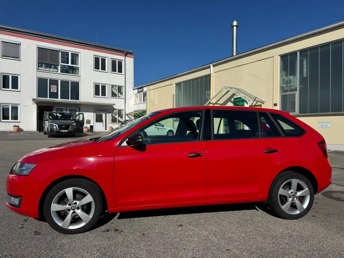 Skoda Rapid/Spaceback Spaceback 1.2 TSI Cool Edition Rot - 1