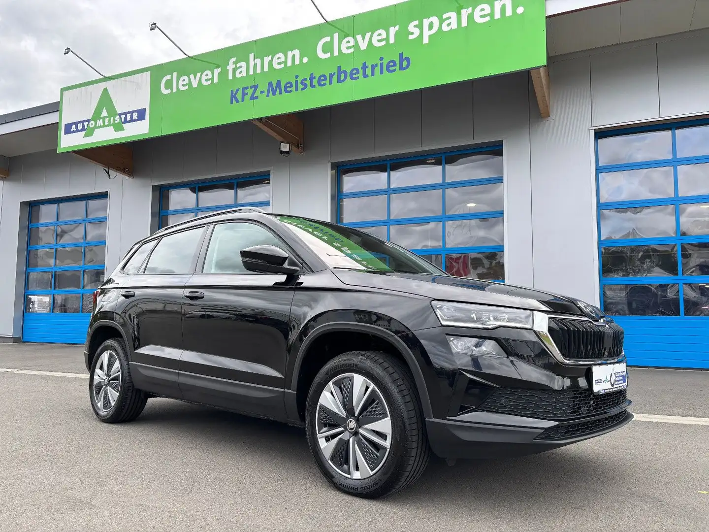 Skoda Karoq Selection 1.5TSi DSG PANO LED NAV AHK ACC Noir - 1