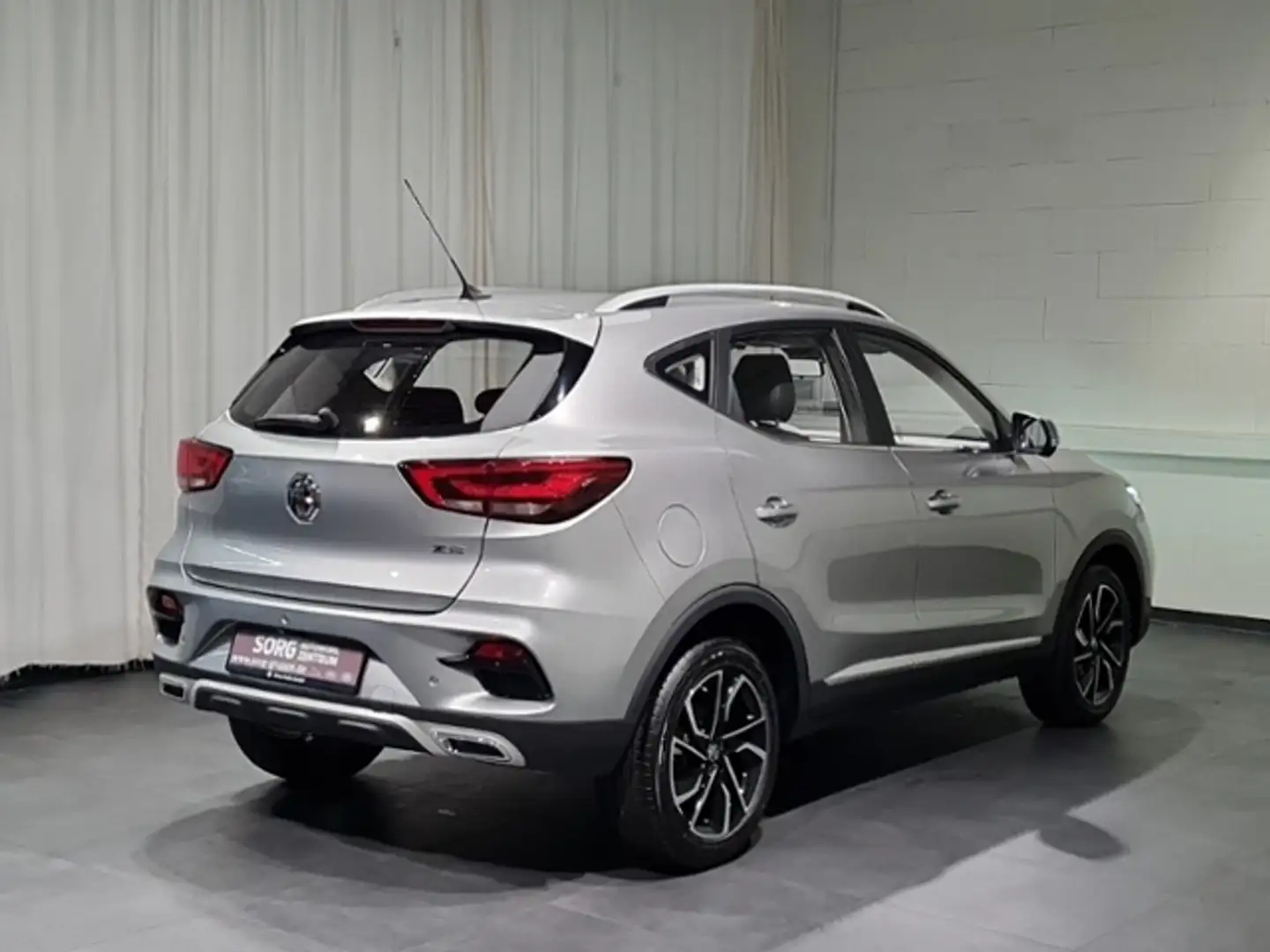 MG ZS 1.5L Luxury Argento - 2