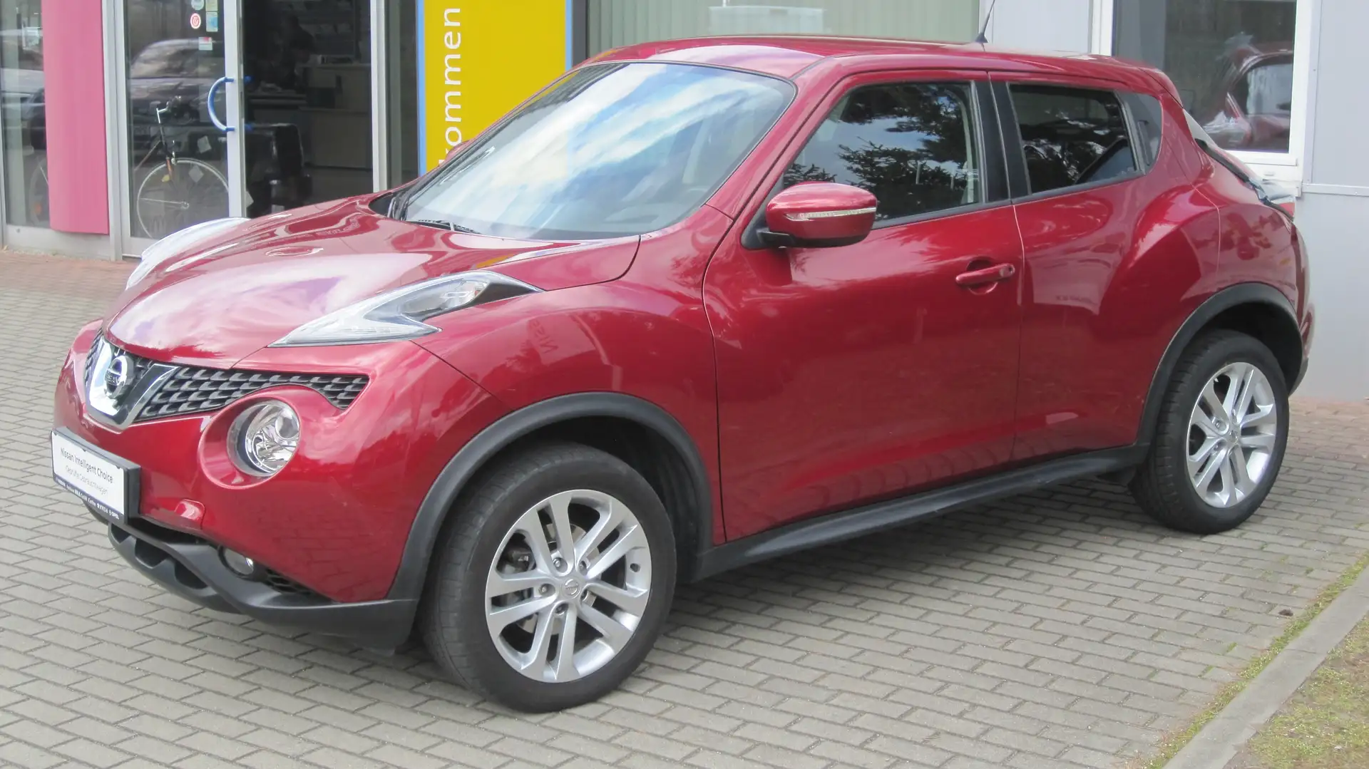 Nissan Juke 1.6 Xtronic Acenta Rot - 1