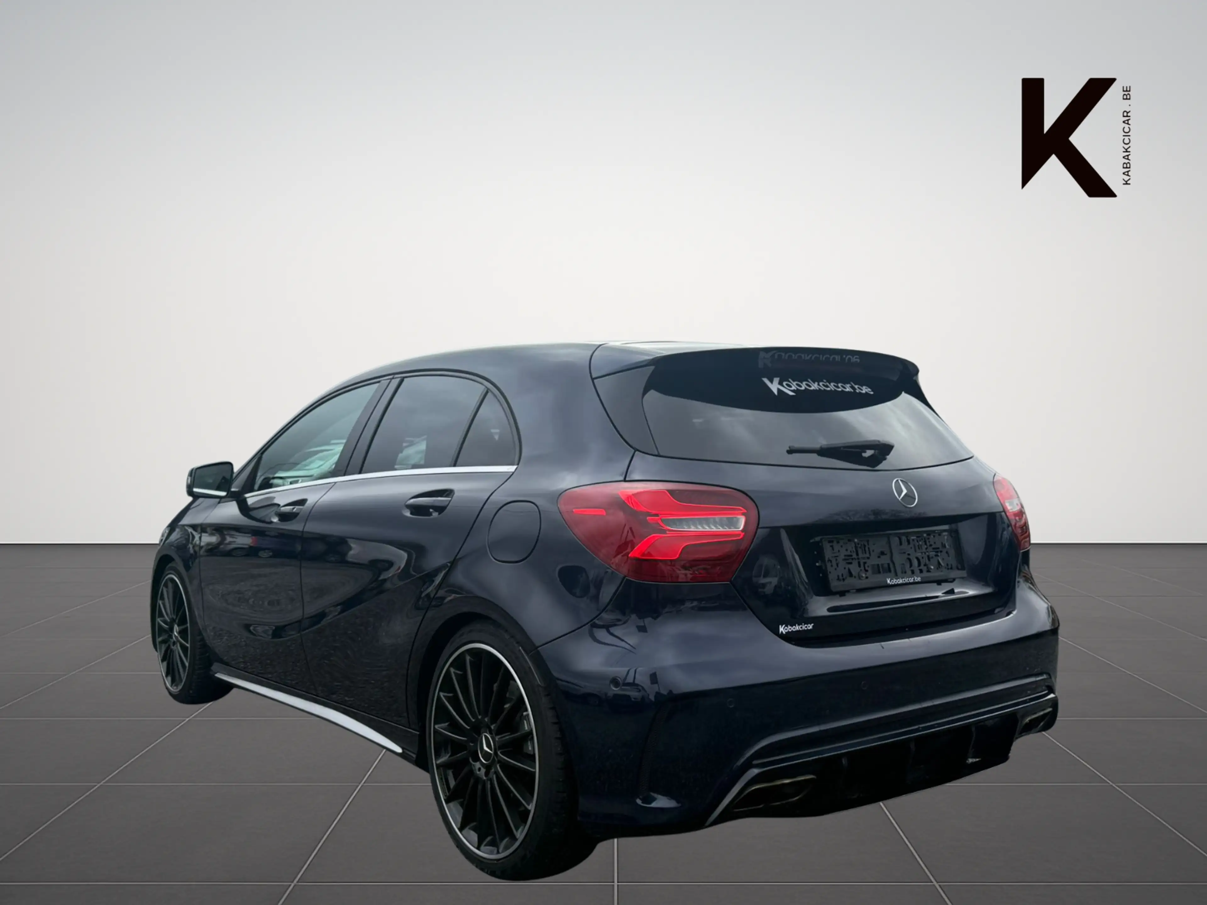 Mercedes-Benz A 45 AMG A 45 AMG 4-Matic / Cuir / Carnet / Garantie 12M — photo 5