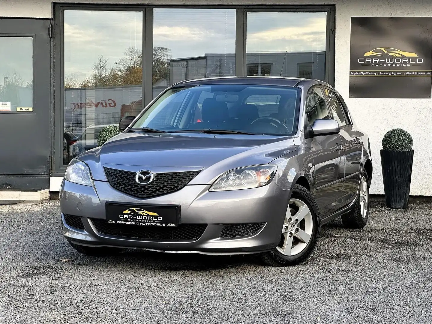 Mazda 3 1.6 Sport Comfort Automatik Klima 1.HD Grau - 1