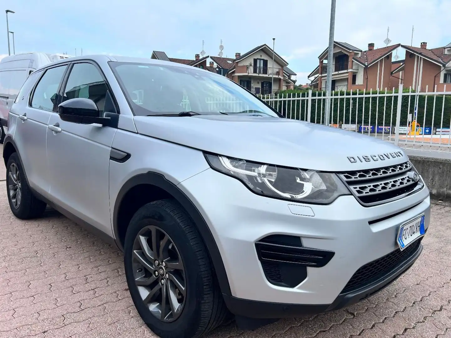 Land Rover Discovery Sport 2.0 TD4 180 CV Auto HSE LUXURY Grigio - 1