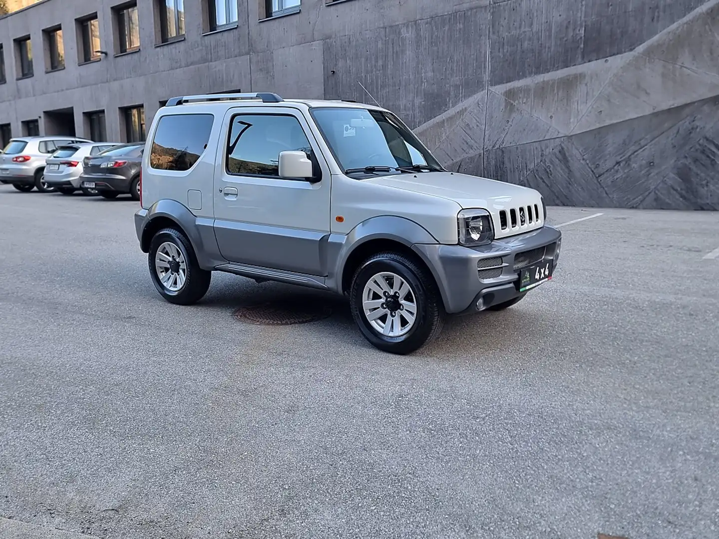Suzuki Jimny 1,3 VX Deluxe**VERKAUFT** Weiß - 1