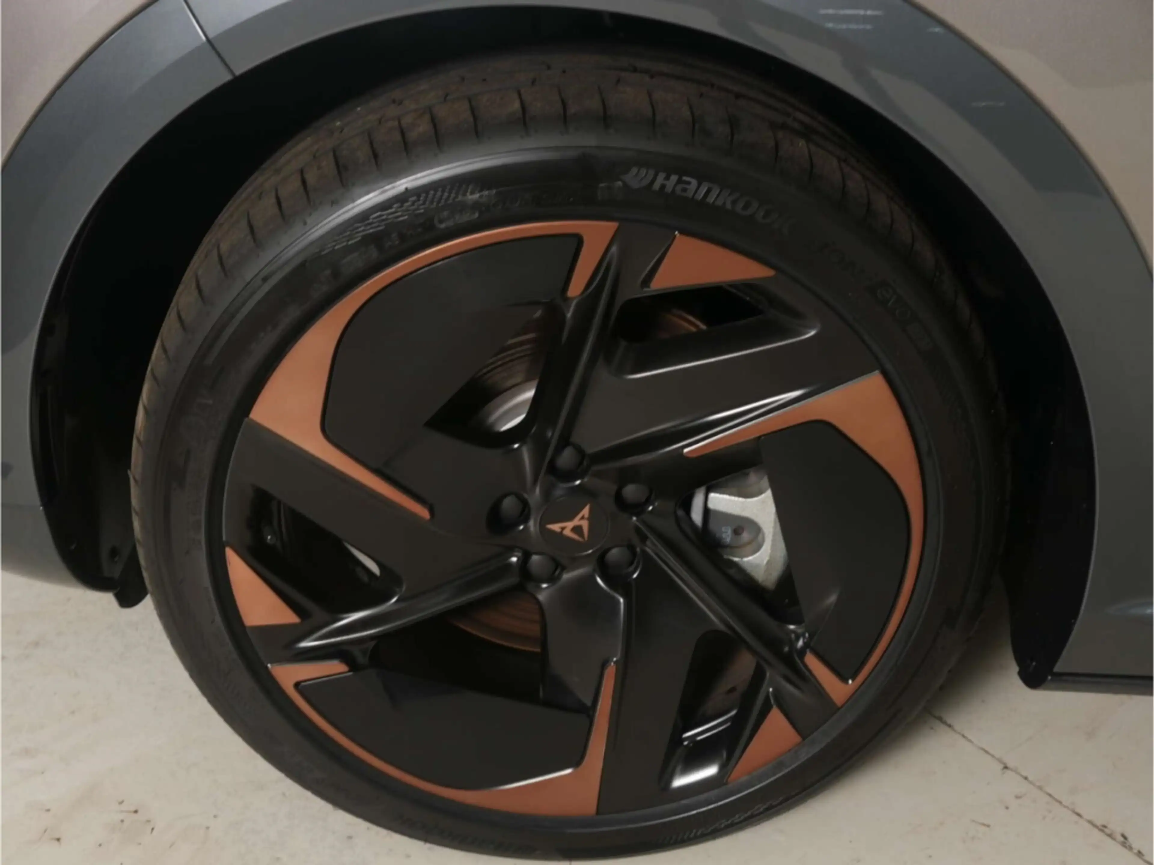 CUPRA Tavascan VZ 4Drive 77kWh — photo 9