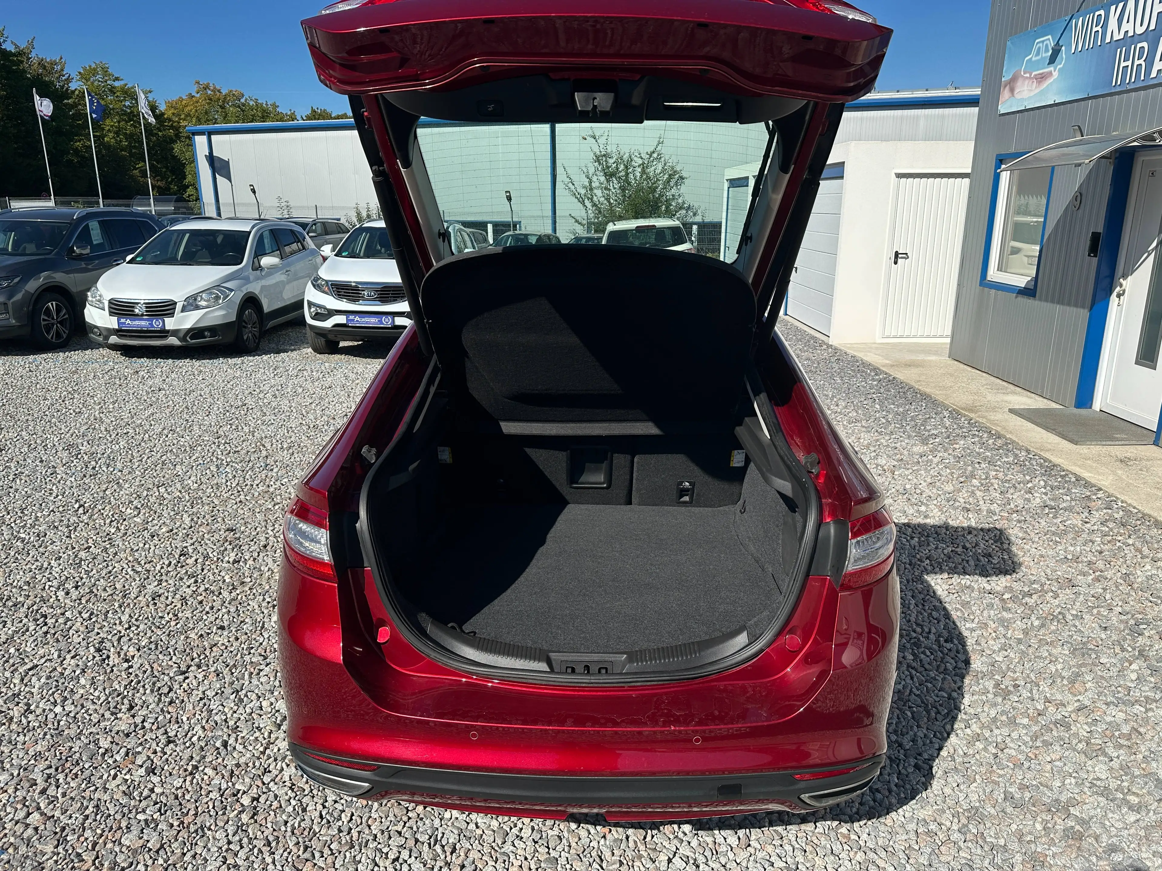 Ford Mondeo Titanium 2.0 D KLIMA NAVI PDC AHK LED KAMERA — photo 12