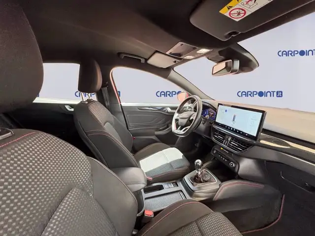 Ford Focus view 7