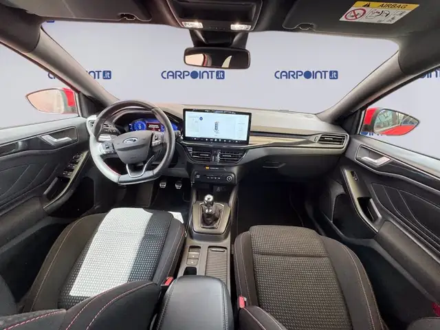 Ford Focus view 11