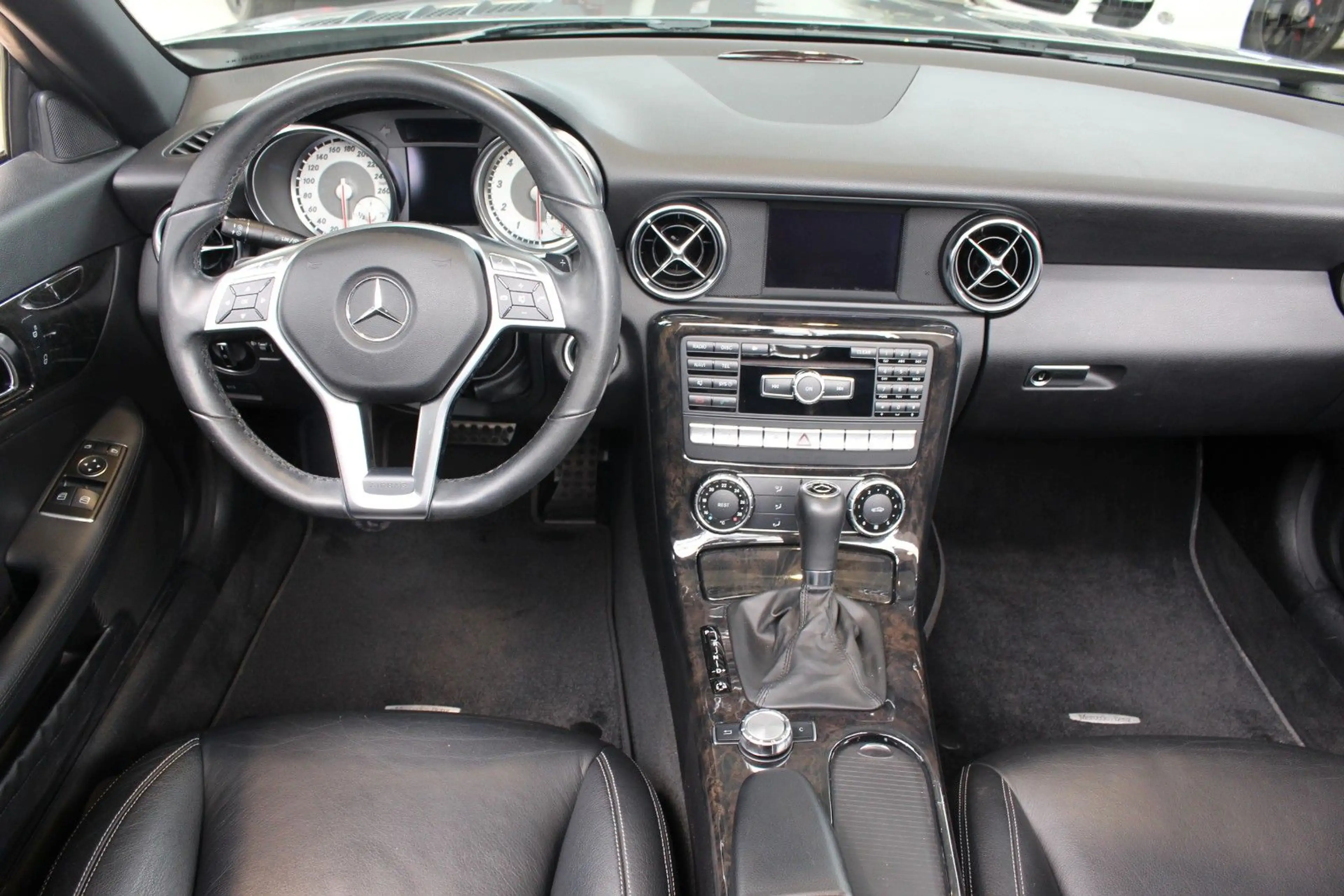 Mercedes-Benz SLK 200 Roadster BlueEfficiency+PDC+SHZ+Leder+ — photo 13