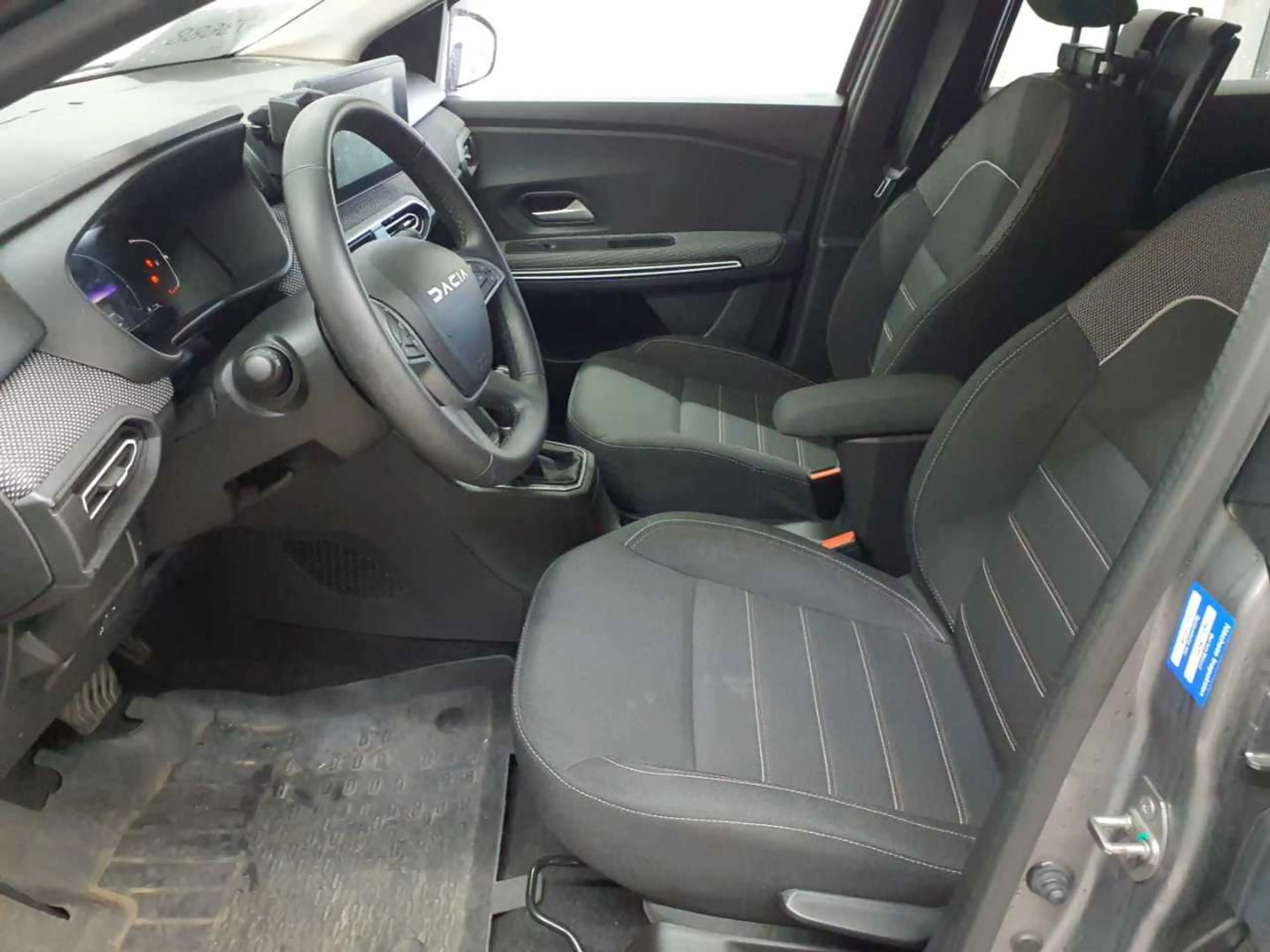 Dacia Jogger Jogger Hybrid 140 (7-Sitzer) Extreme AHK — photo 8